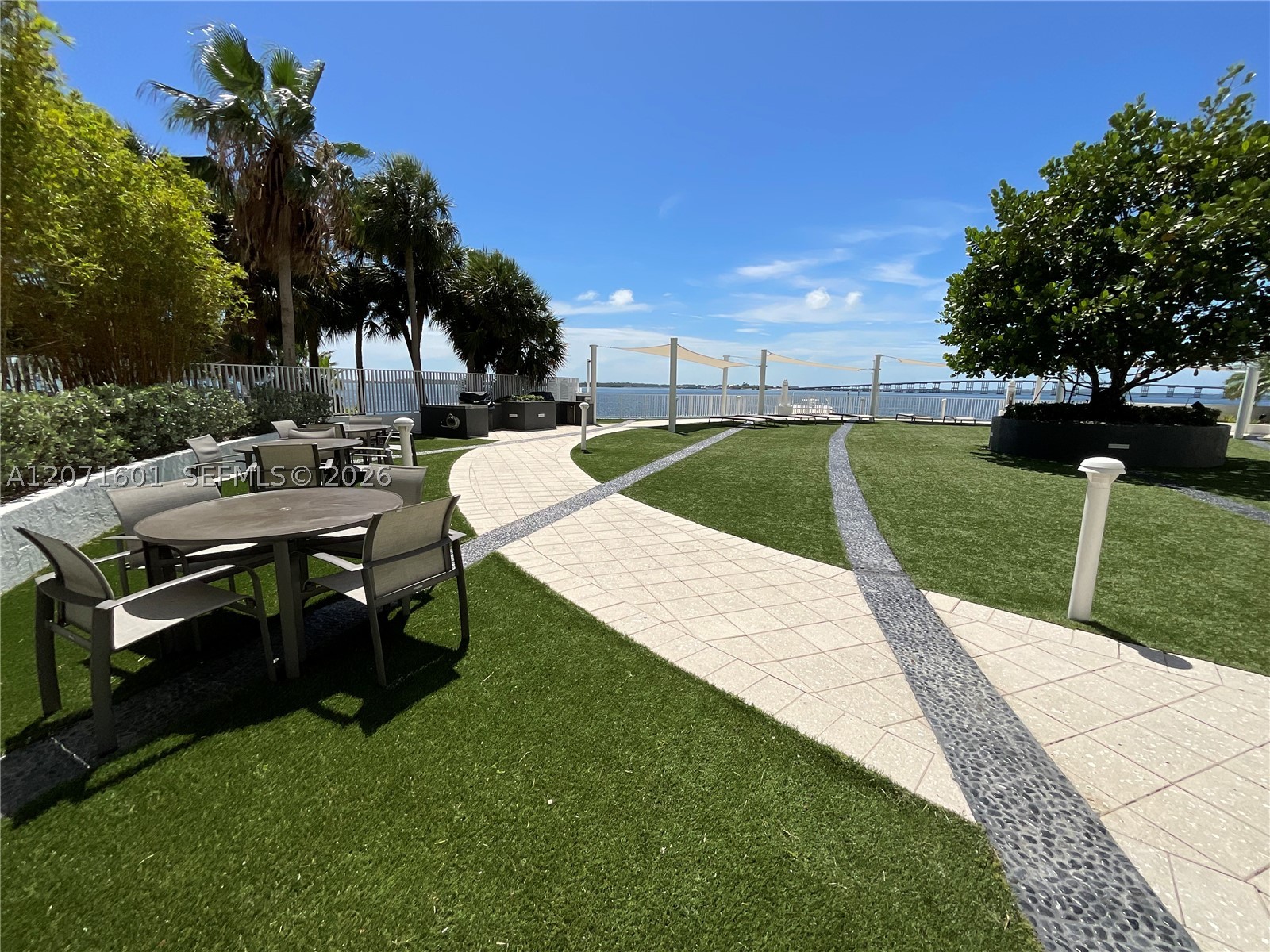 image Brickell Harbour47