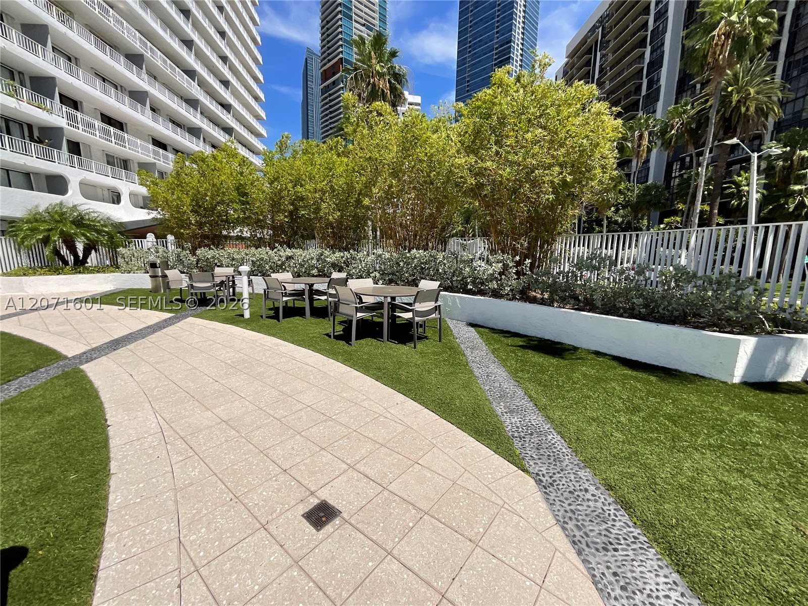 image Brickell Harbour48