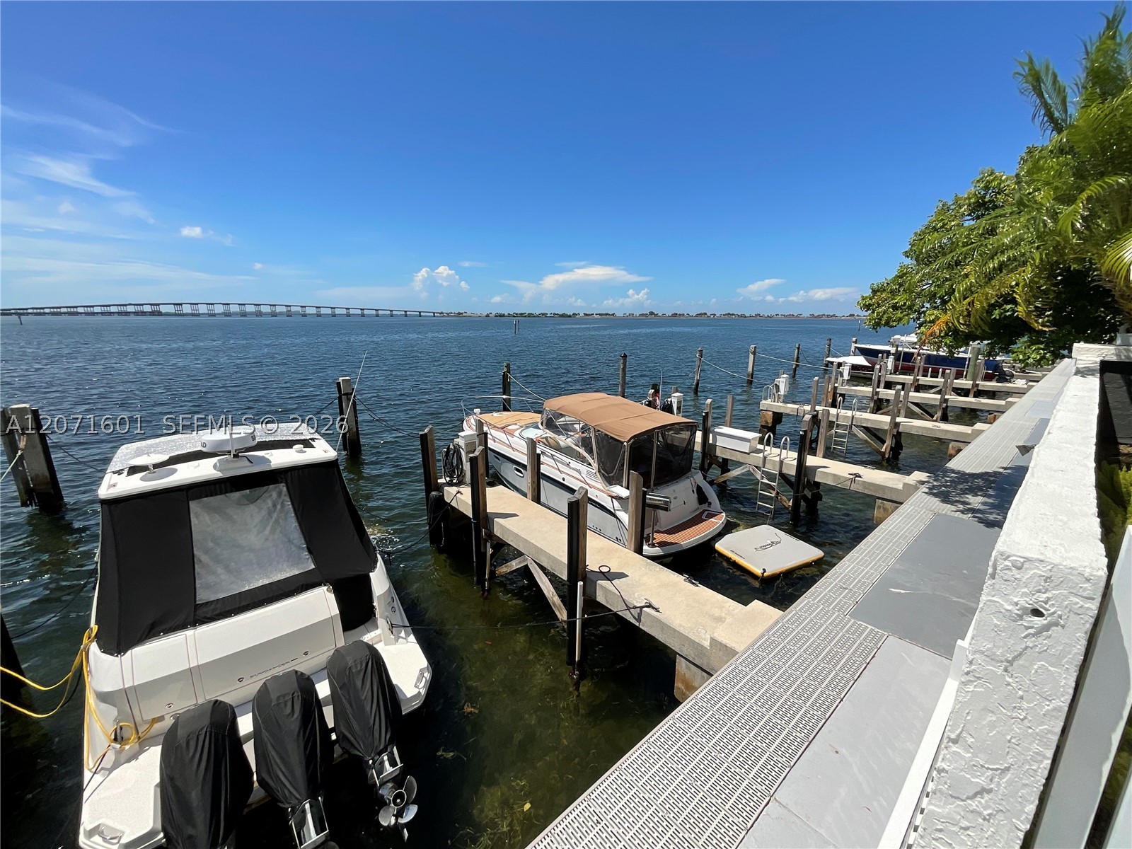 image Brickell Harbour50