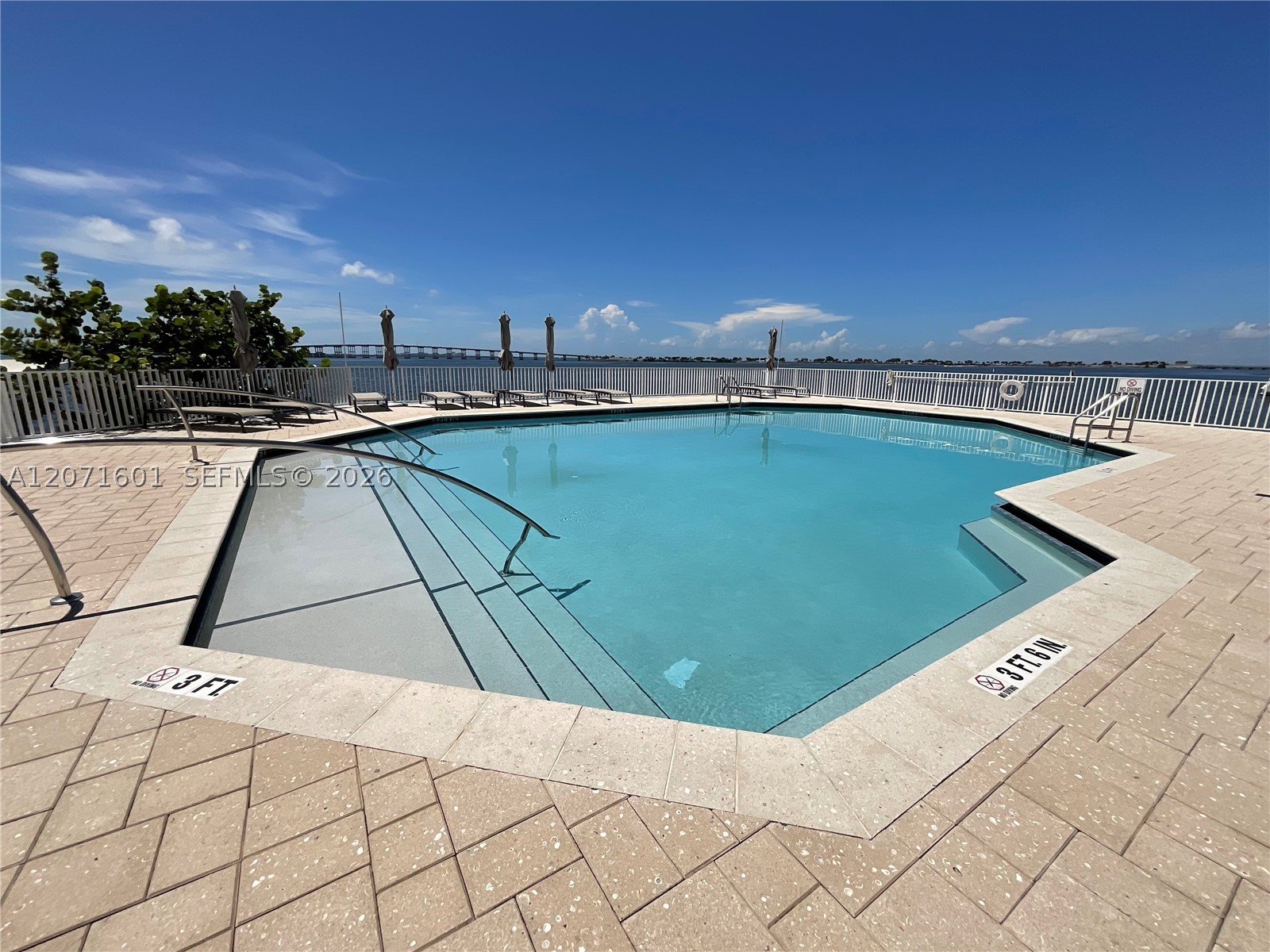 image Brickell Harbour53