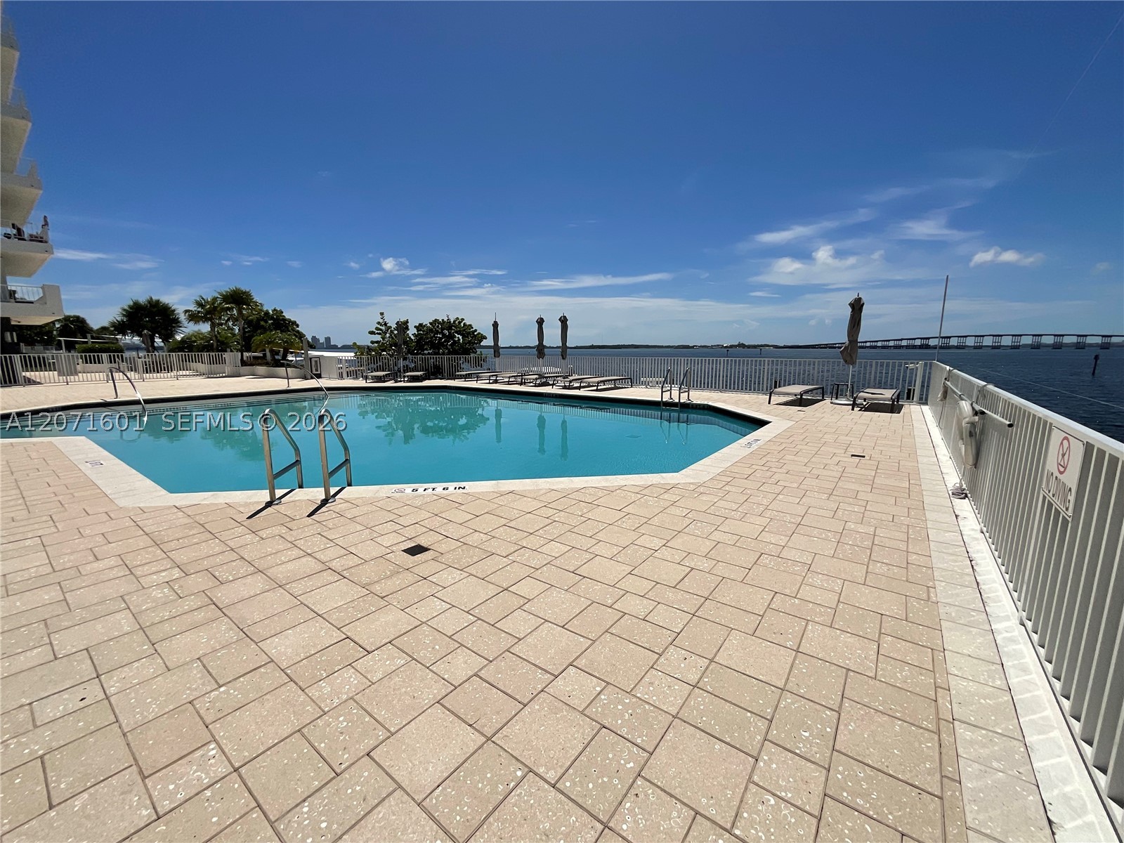 image Brickell Harbour54