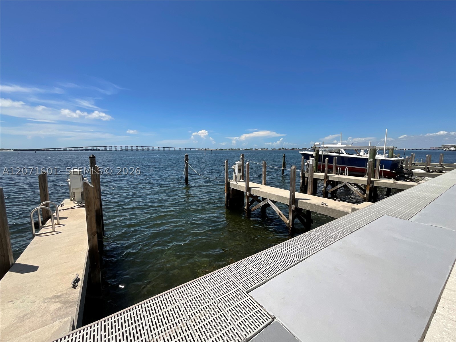 image Brickell Harbour60