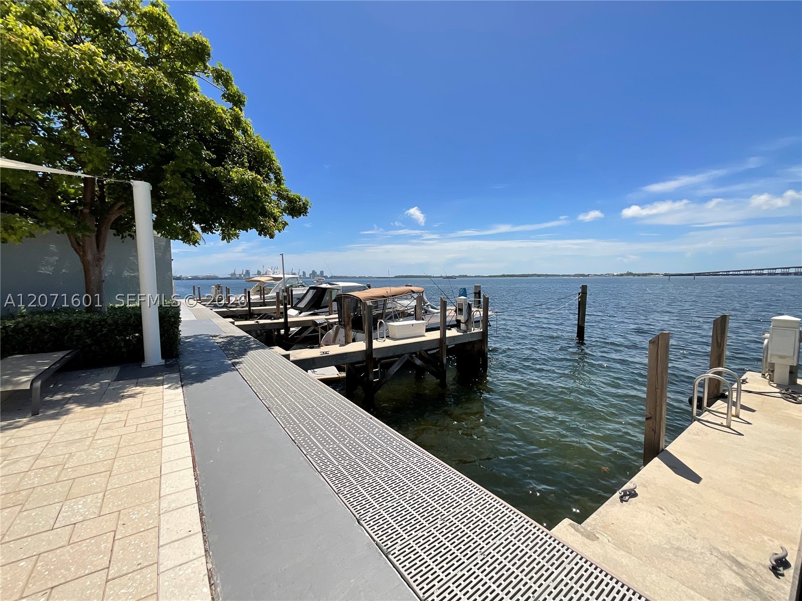 image Brickell Harbour62