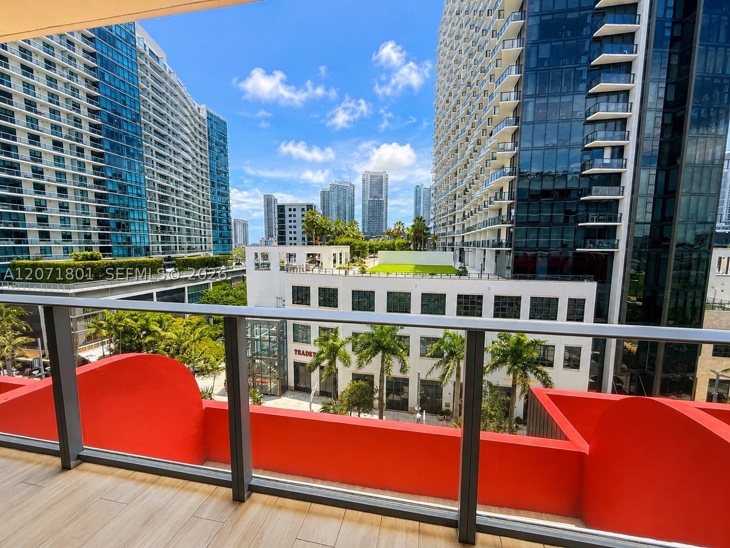 90 NE 32nd St #709 Miami, FL 33127