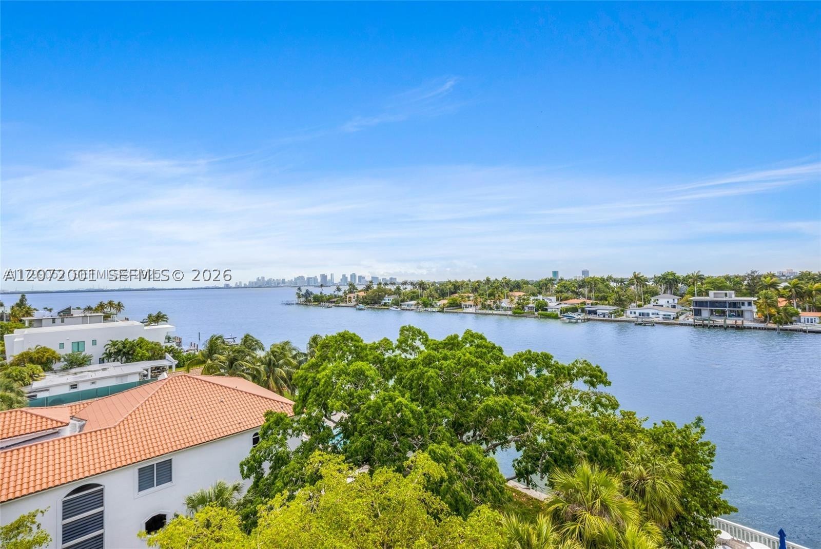 1455 N Treasure Dr #7J