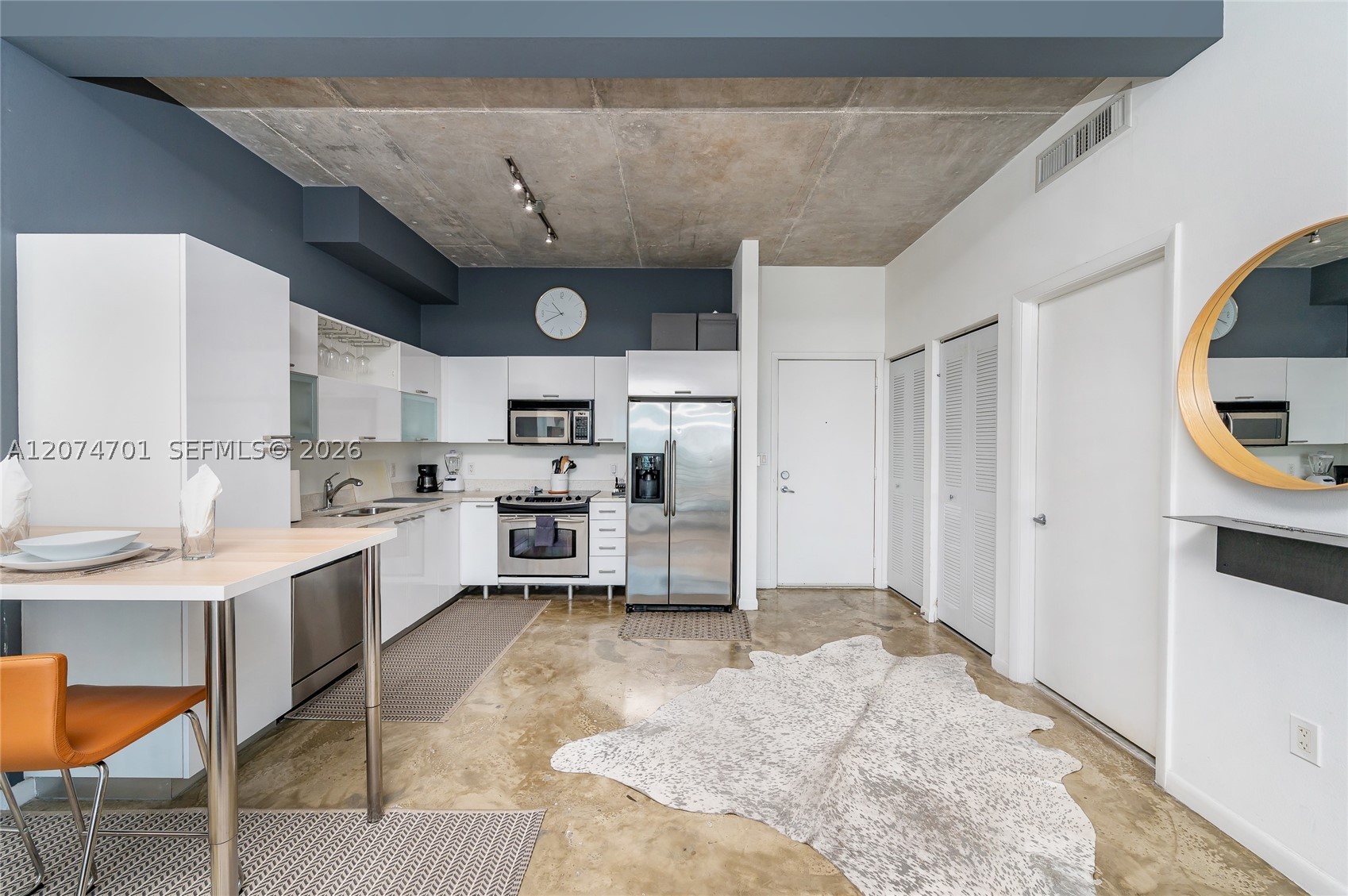 image Loft Downtown I11