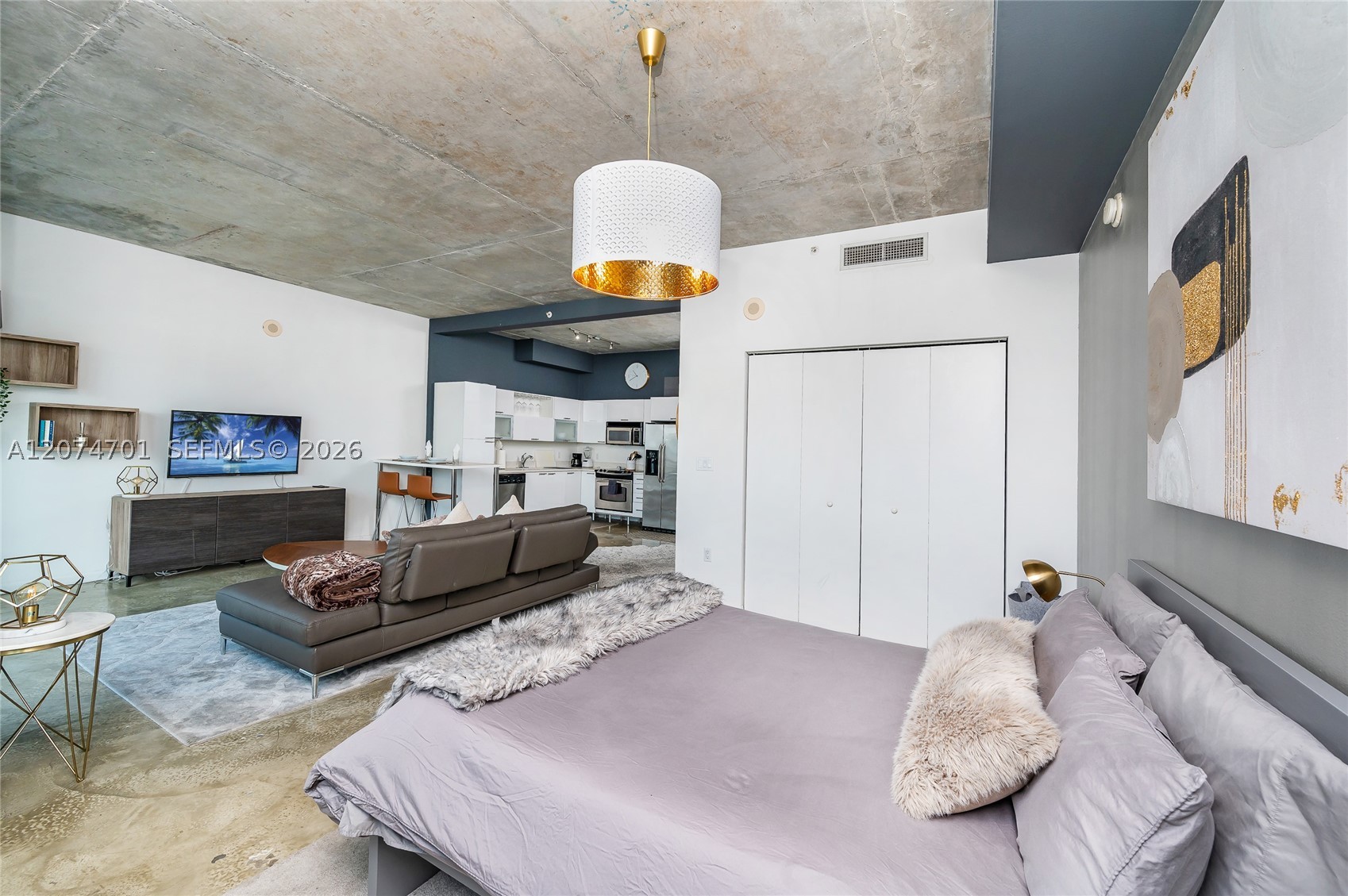 image Loft Downtown I12
