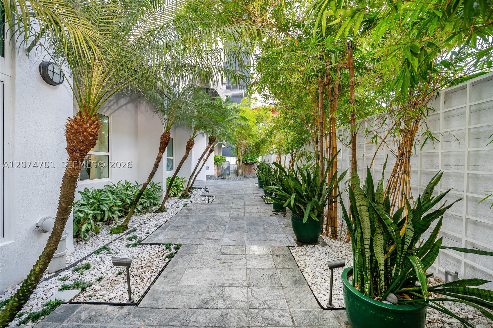 image Loft Downtown I24