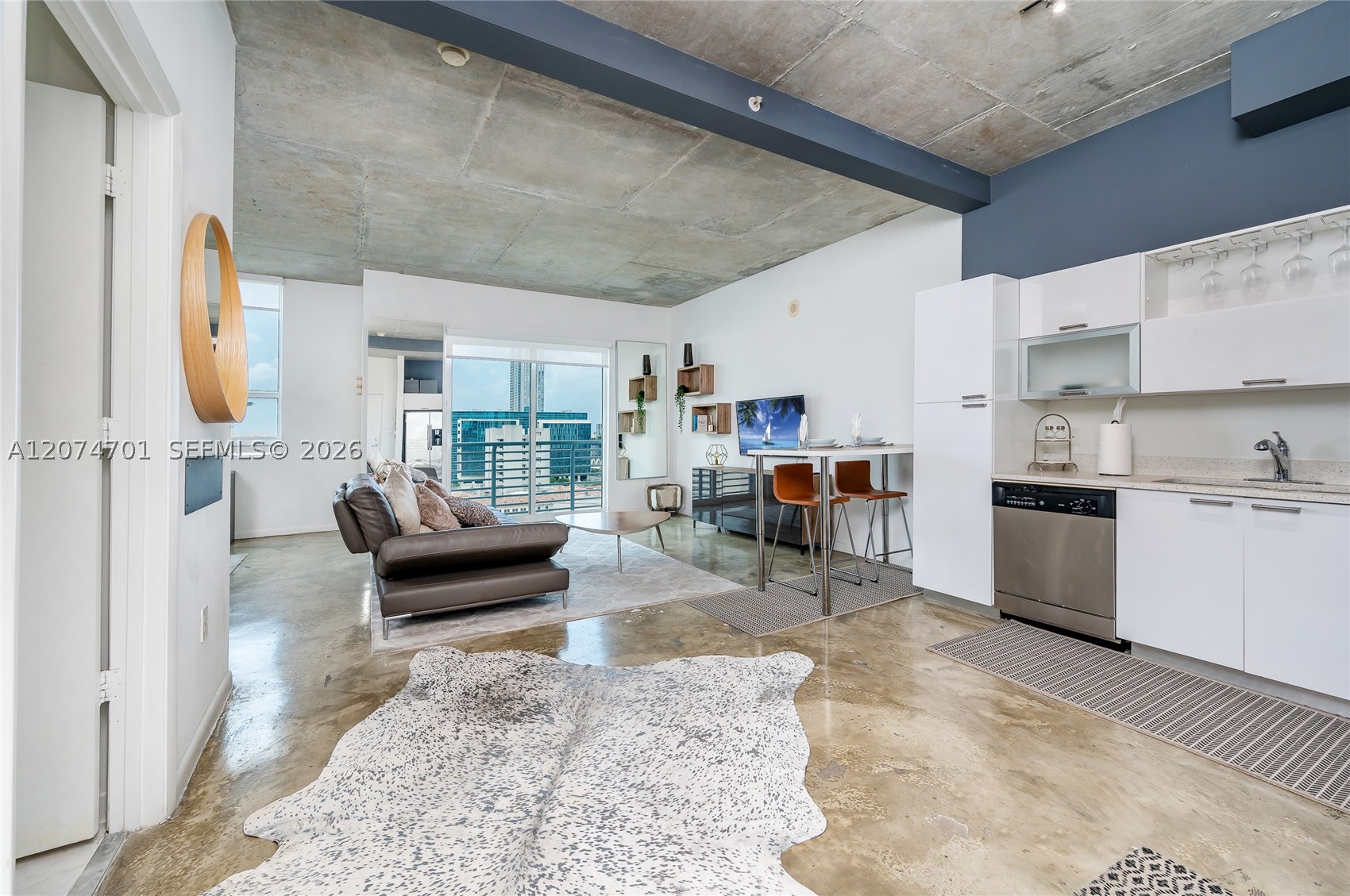 image Loft Downtown I5