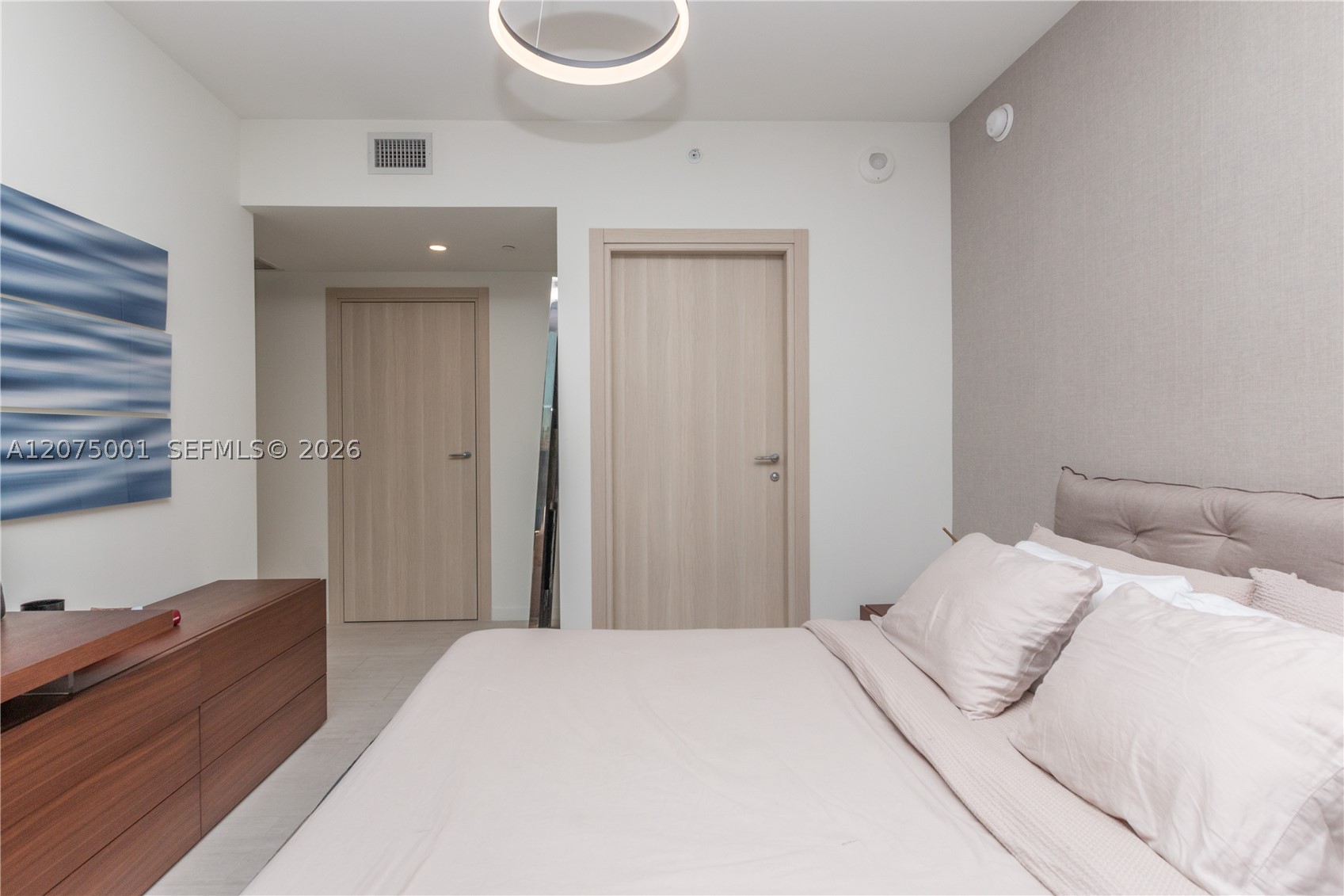 1000 Brickell Plz #3201 Miami, FL 33131