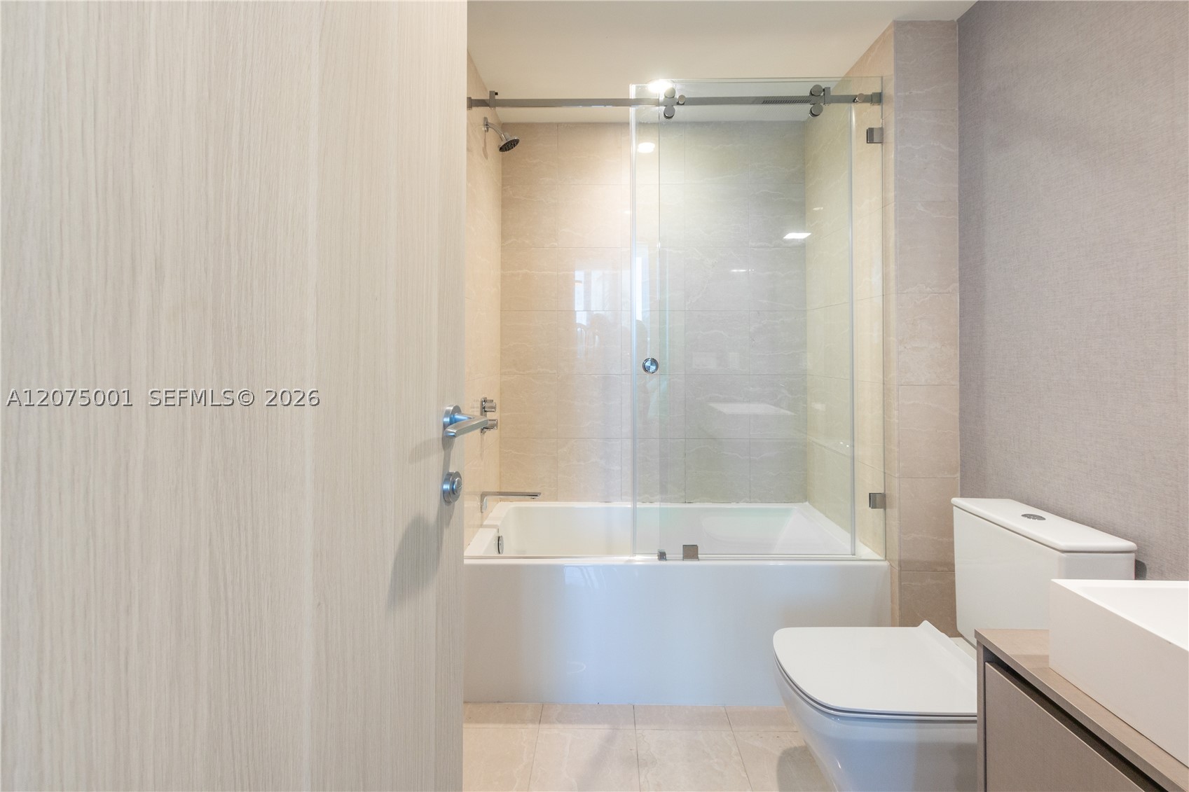 1000 Brickell Plz #3201 Miami, FL 33131