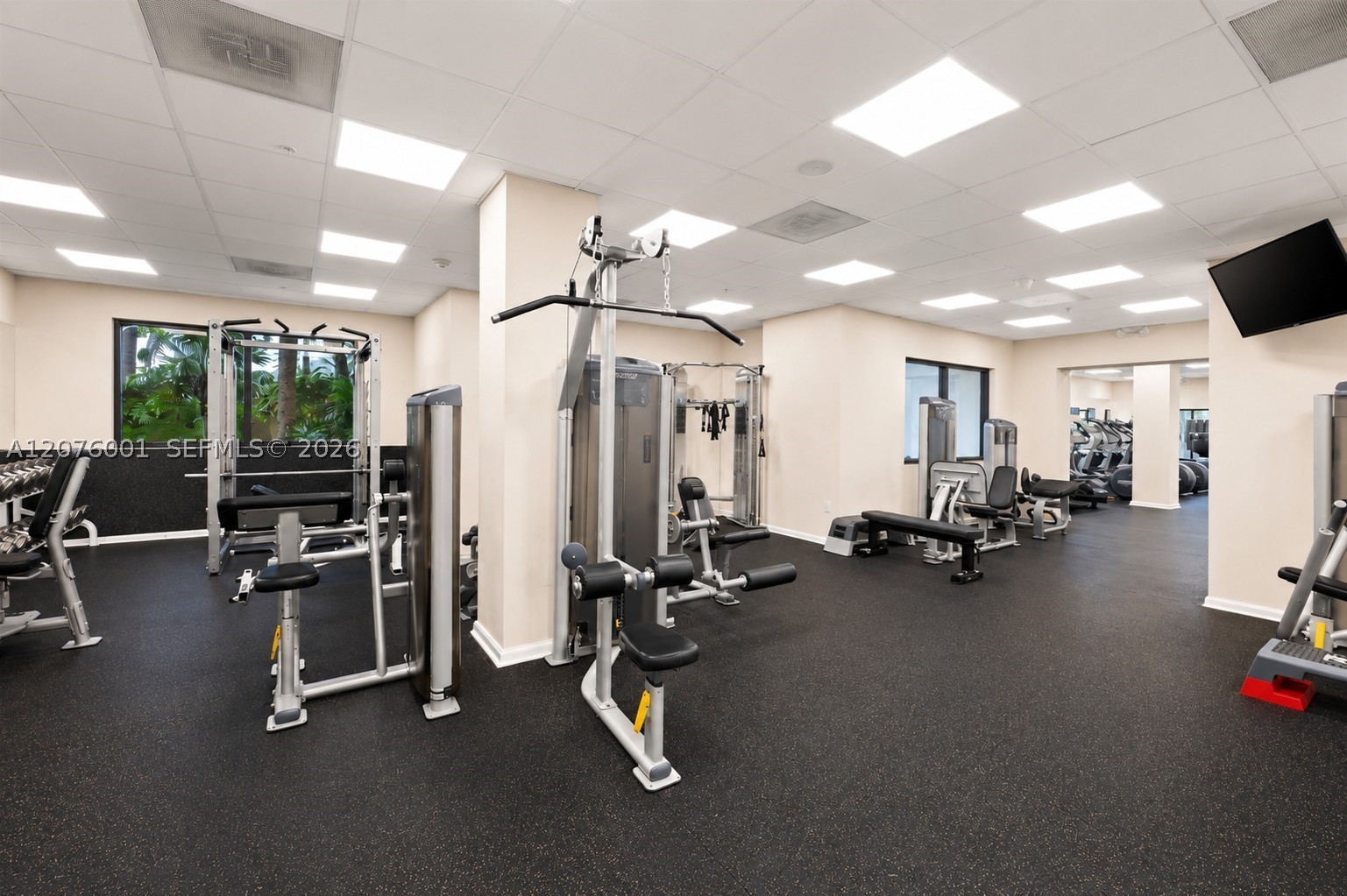 image Brickell Bay Club9