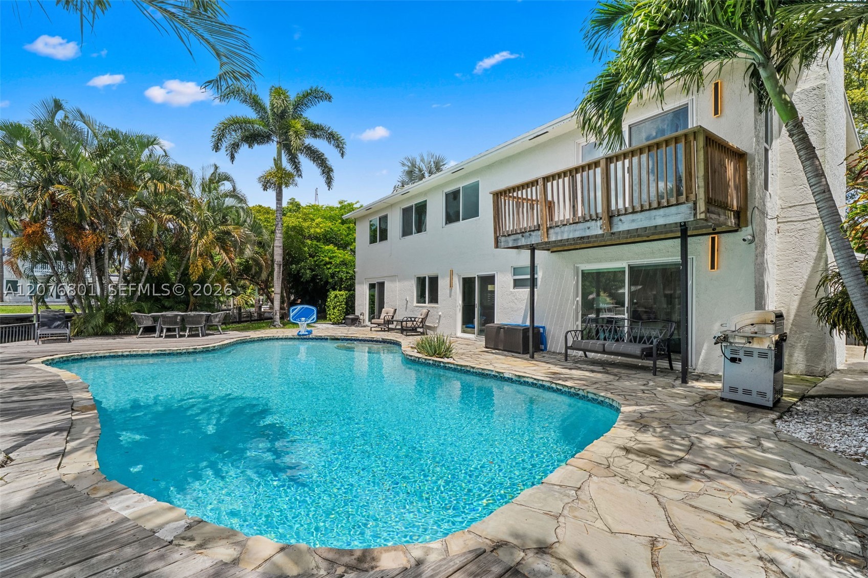 1617 SW 17th Ave Fort Lauderdale, FL 33312