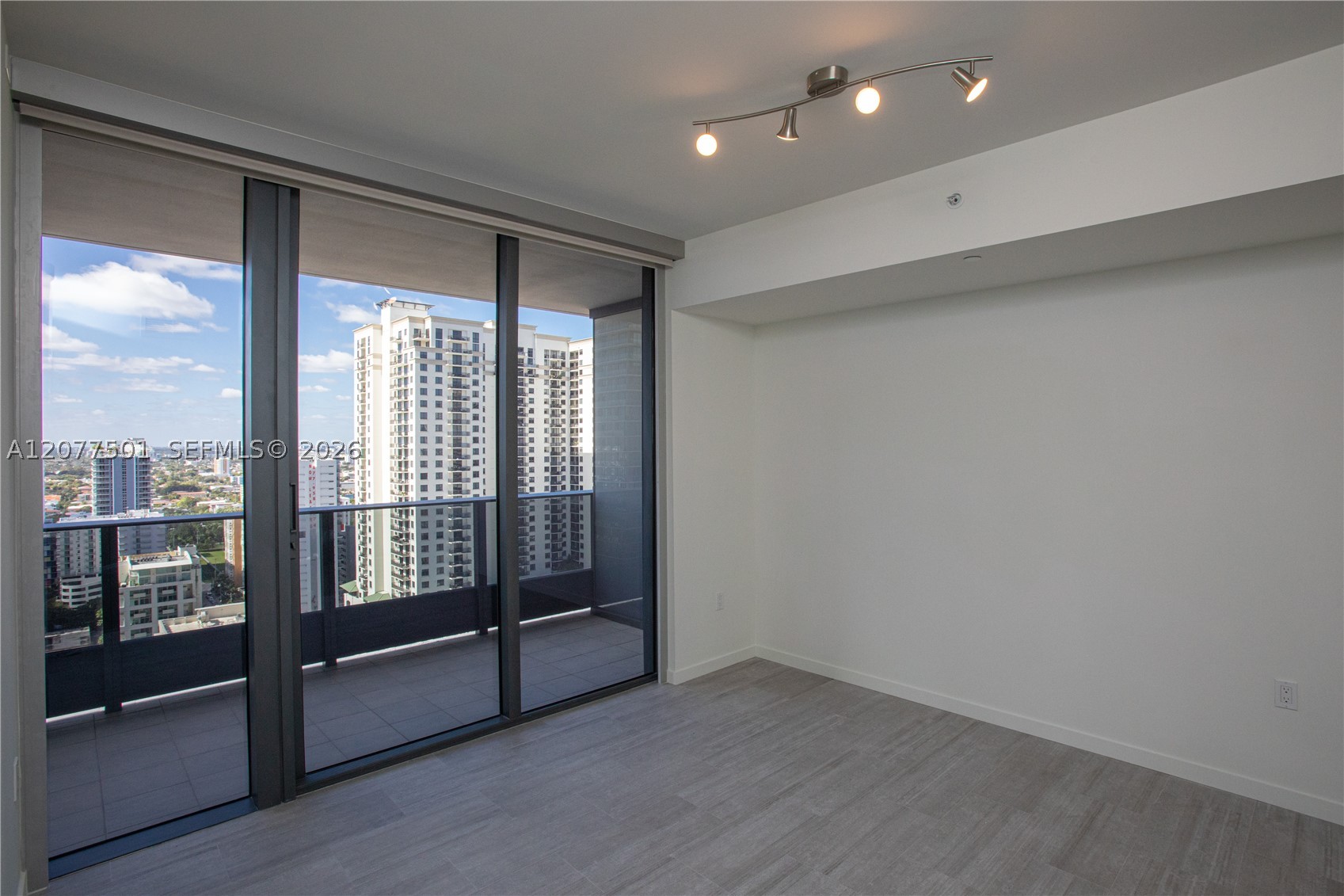image Brickell Flatiron5