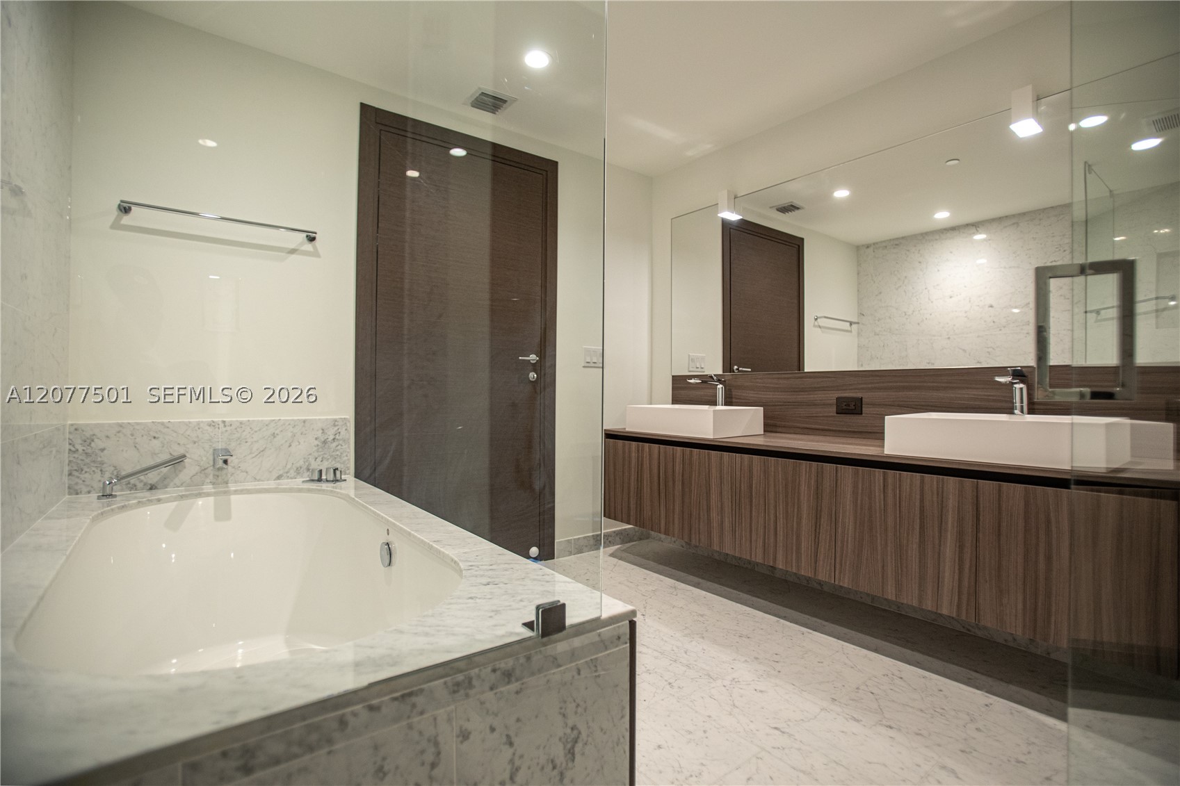 image Brickell Flatiron6