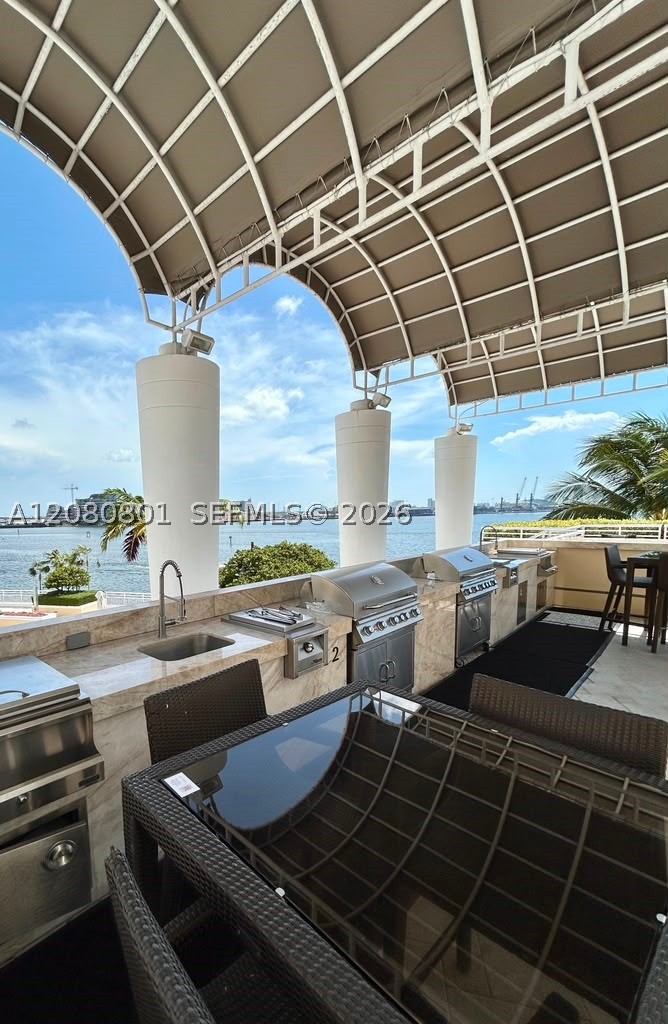 808 Brickell Key Dr #404 Miami, FL 33131