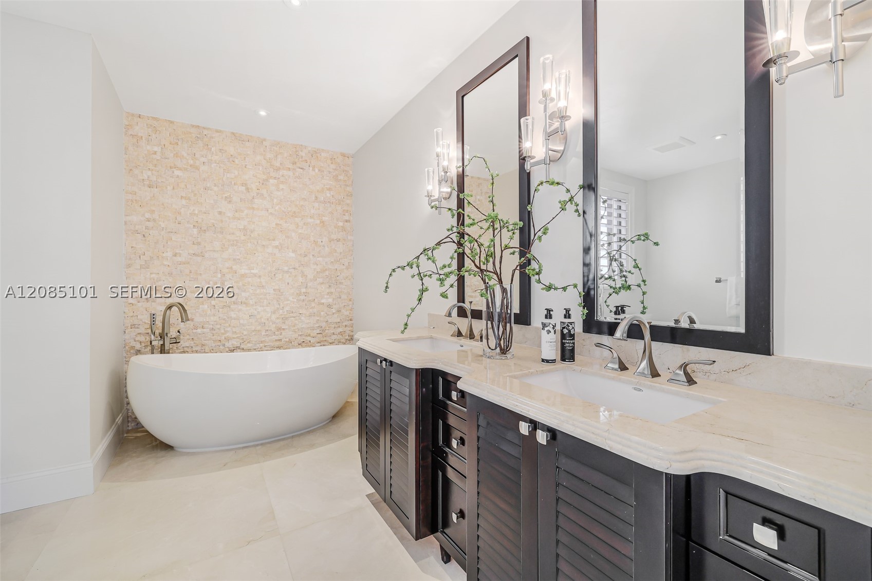 7730 SW 68th Ter Miami, FL 33143