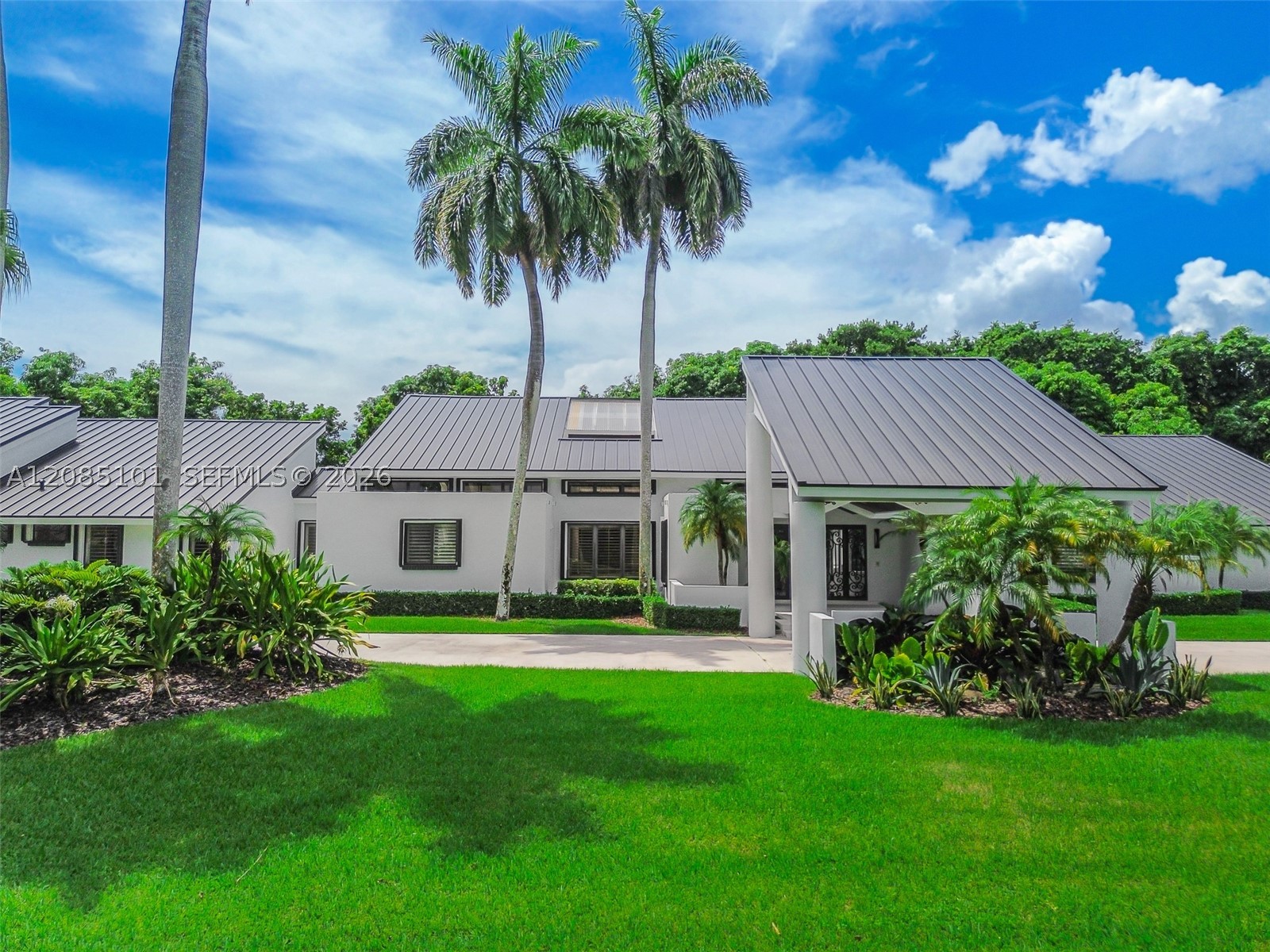 7730 SW 68th Ter Miami, FL 33143