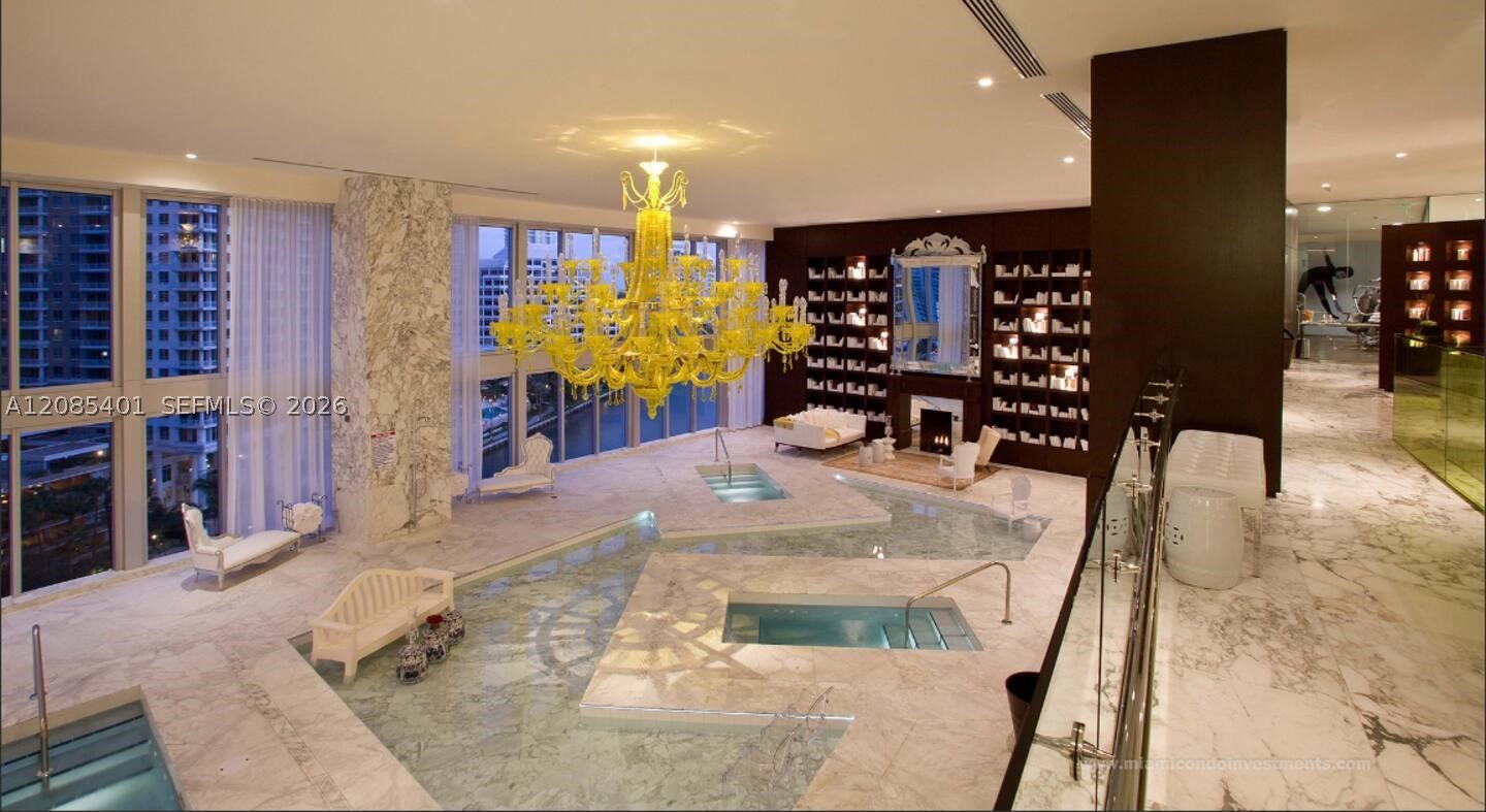 image Icon Brickell III (W Miami)2