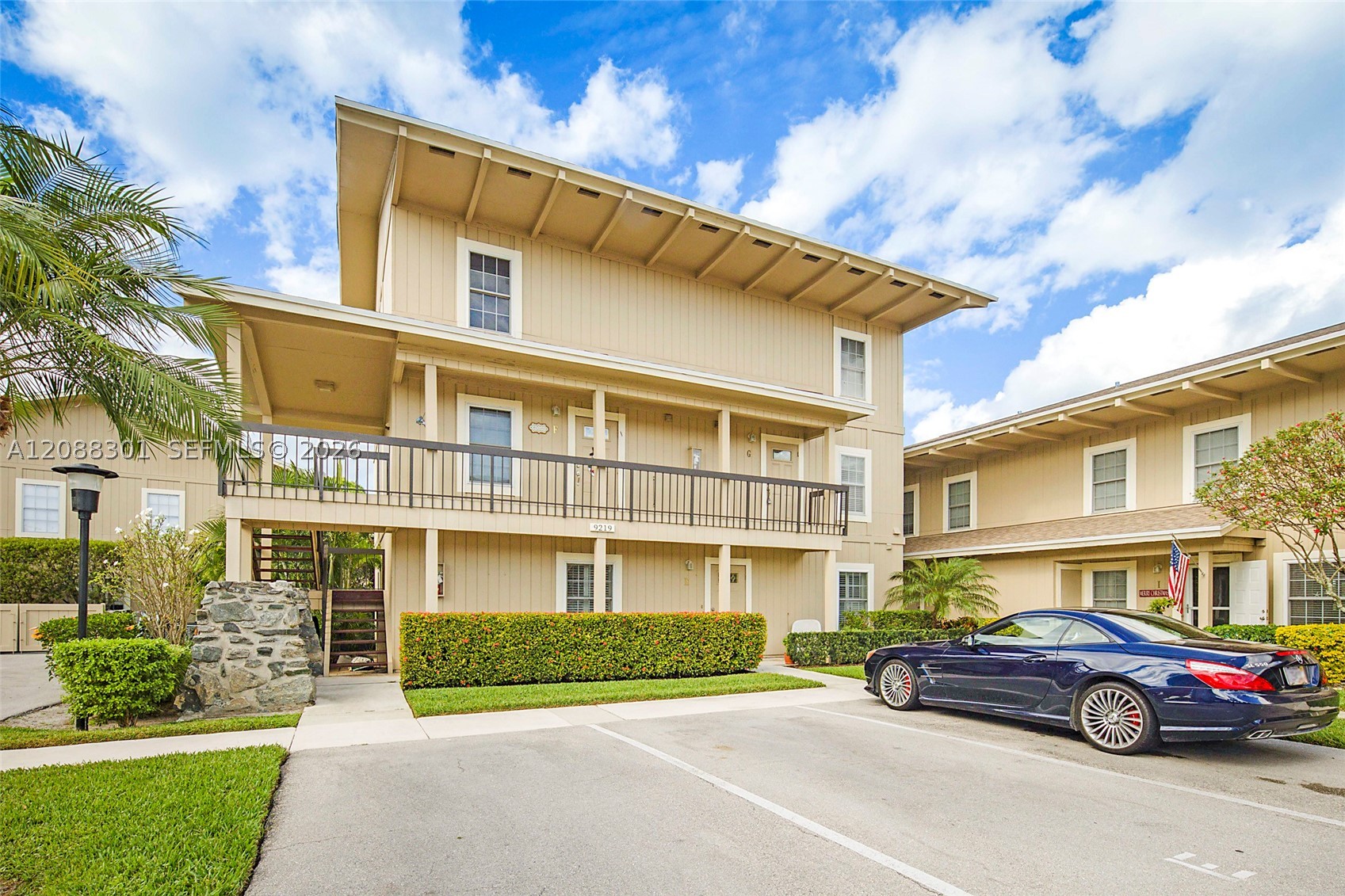 9219 SE Riverfront Ter #G