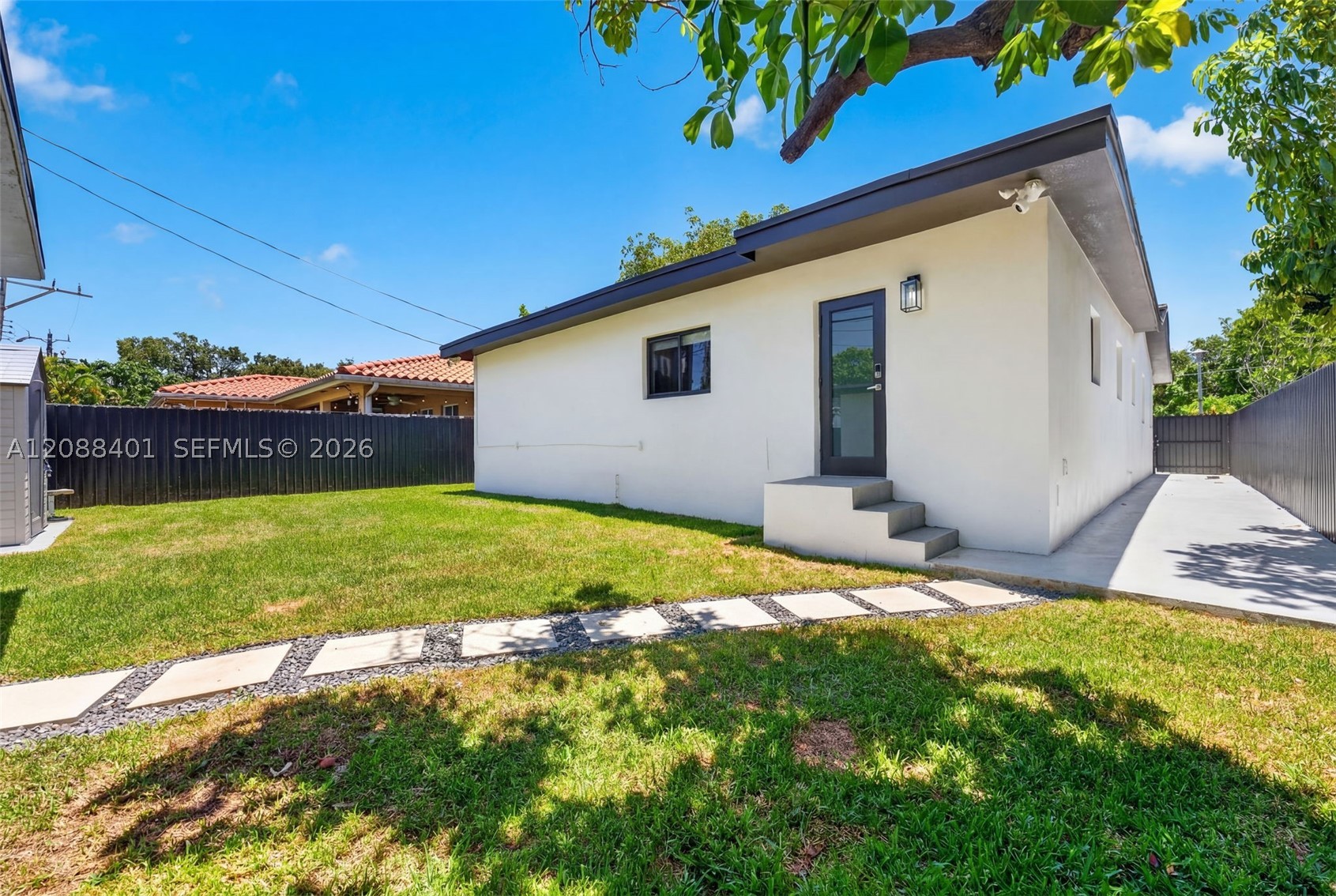 1861 SW 22nd Ter Miami, FL 33145