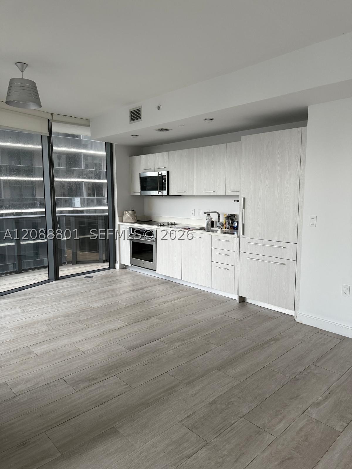 55 SW 9th St #2401