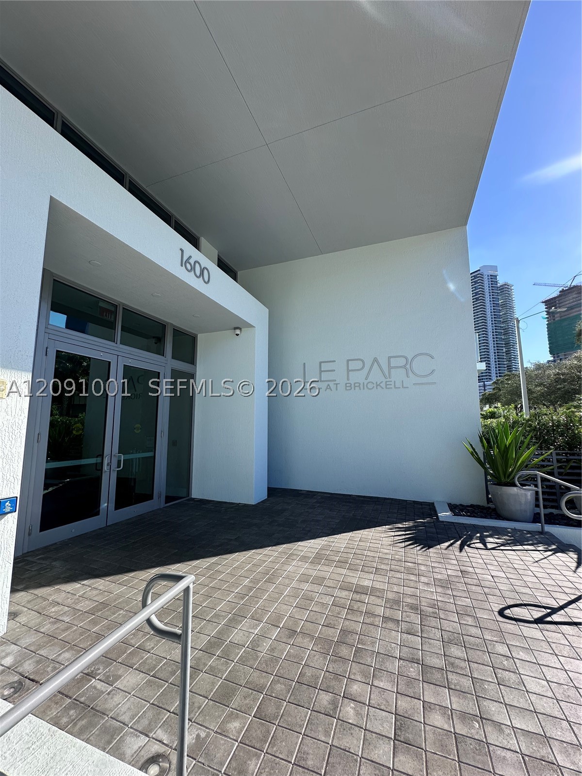 1600 SW 1st Ave #605