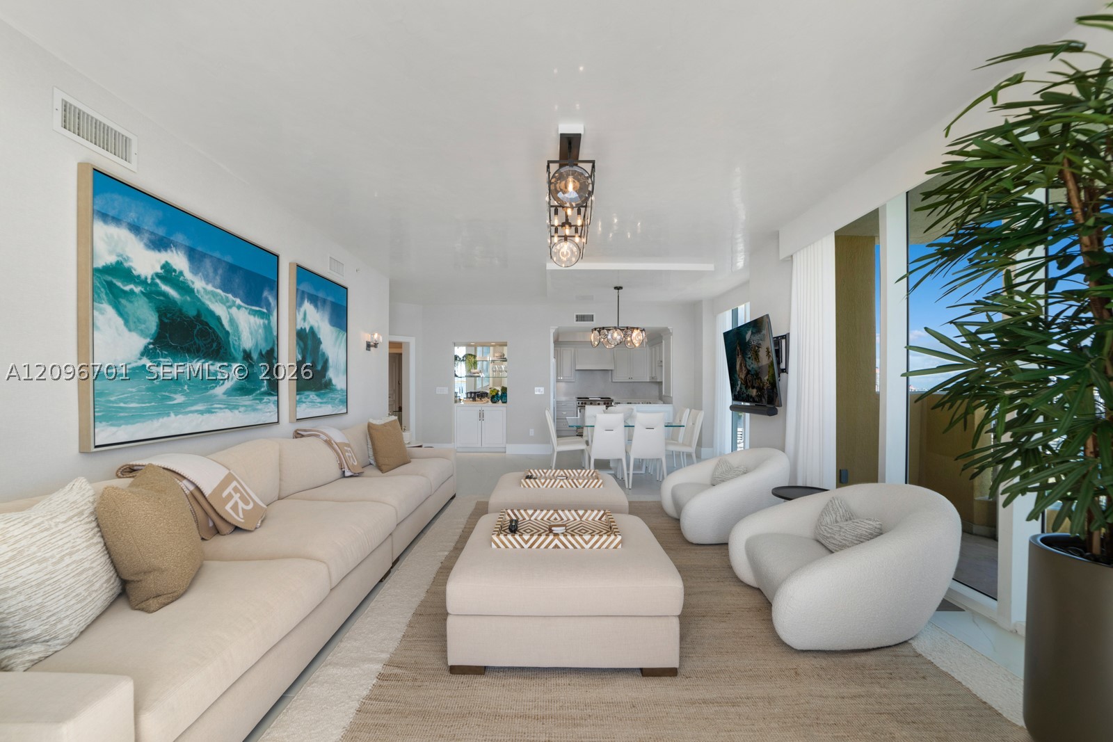 image Acqualina Residences11