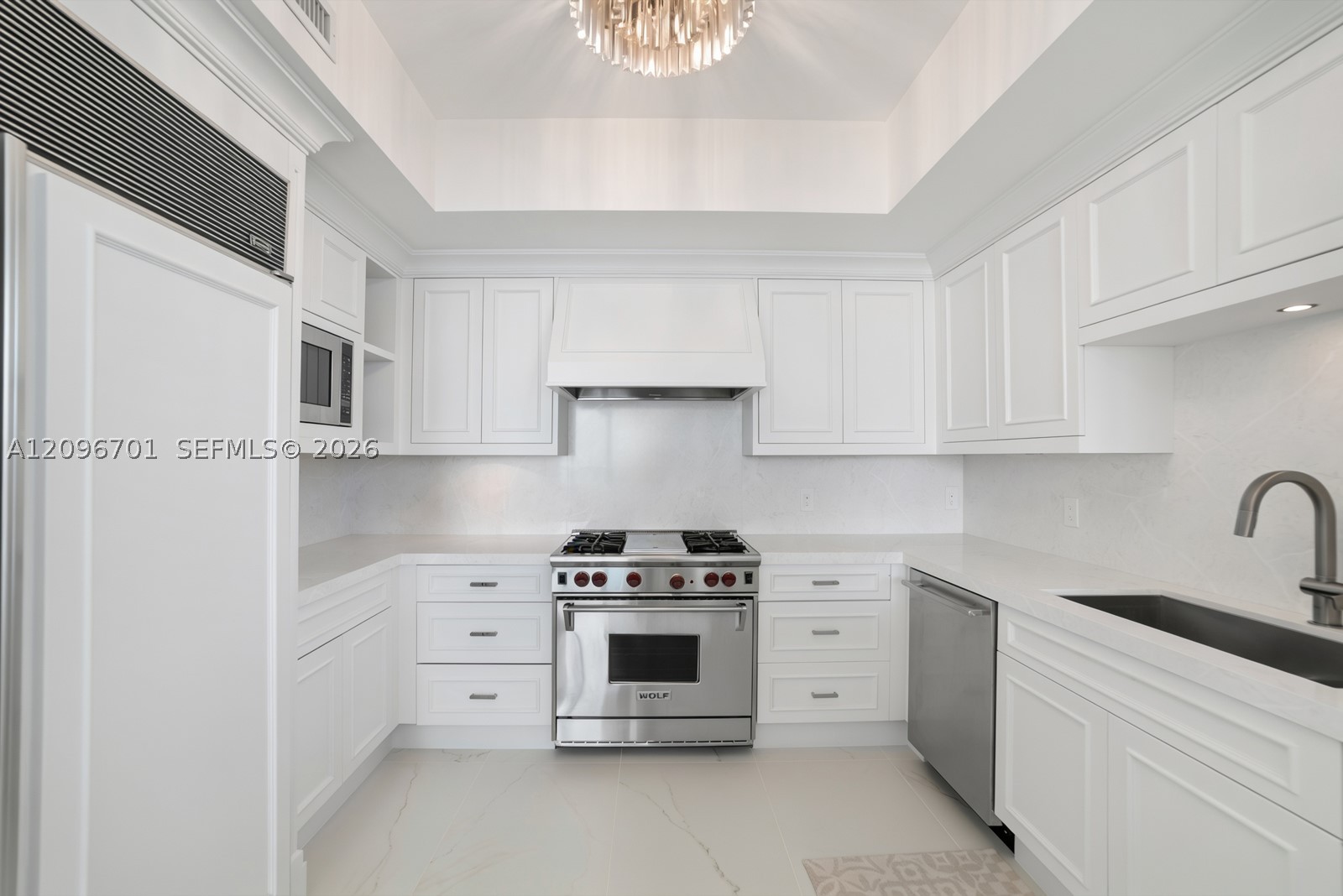 image Acqualina Residences18