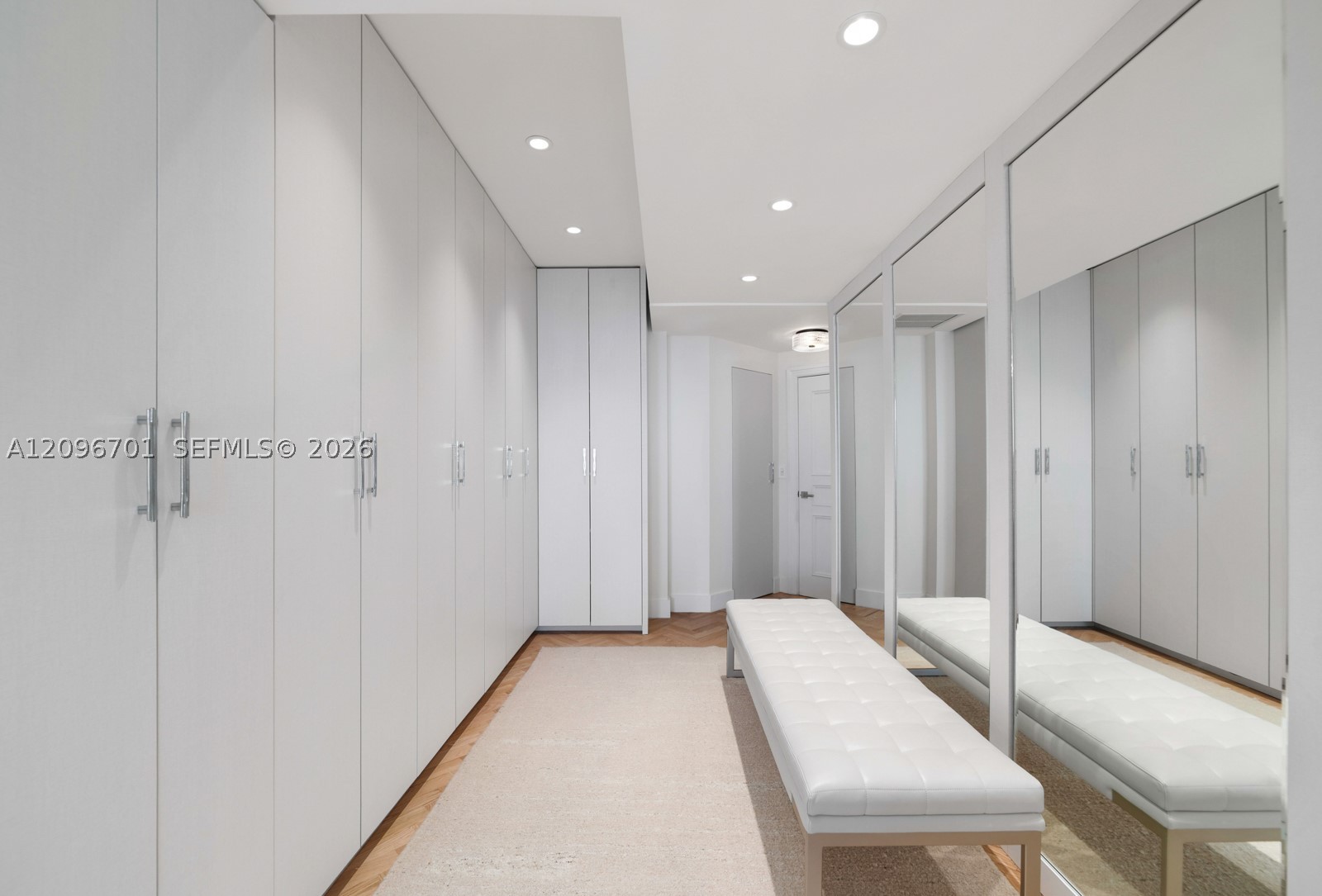 image Acqualina Residences25