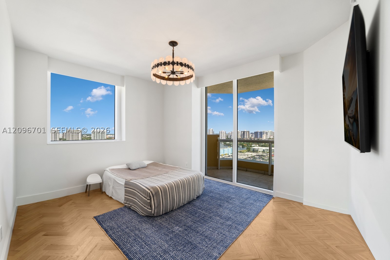 image Acqualina Residences33