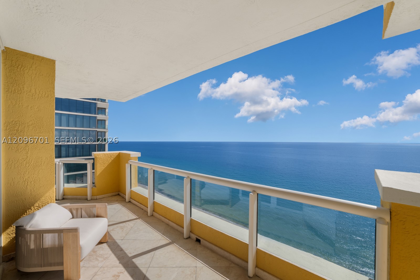 image Acqualina Residences39