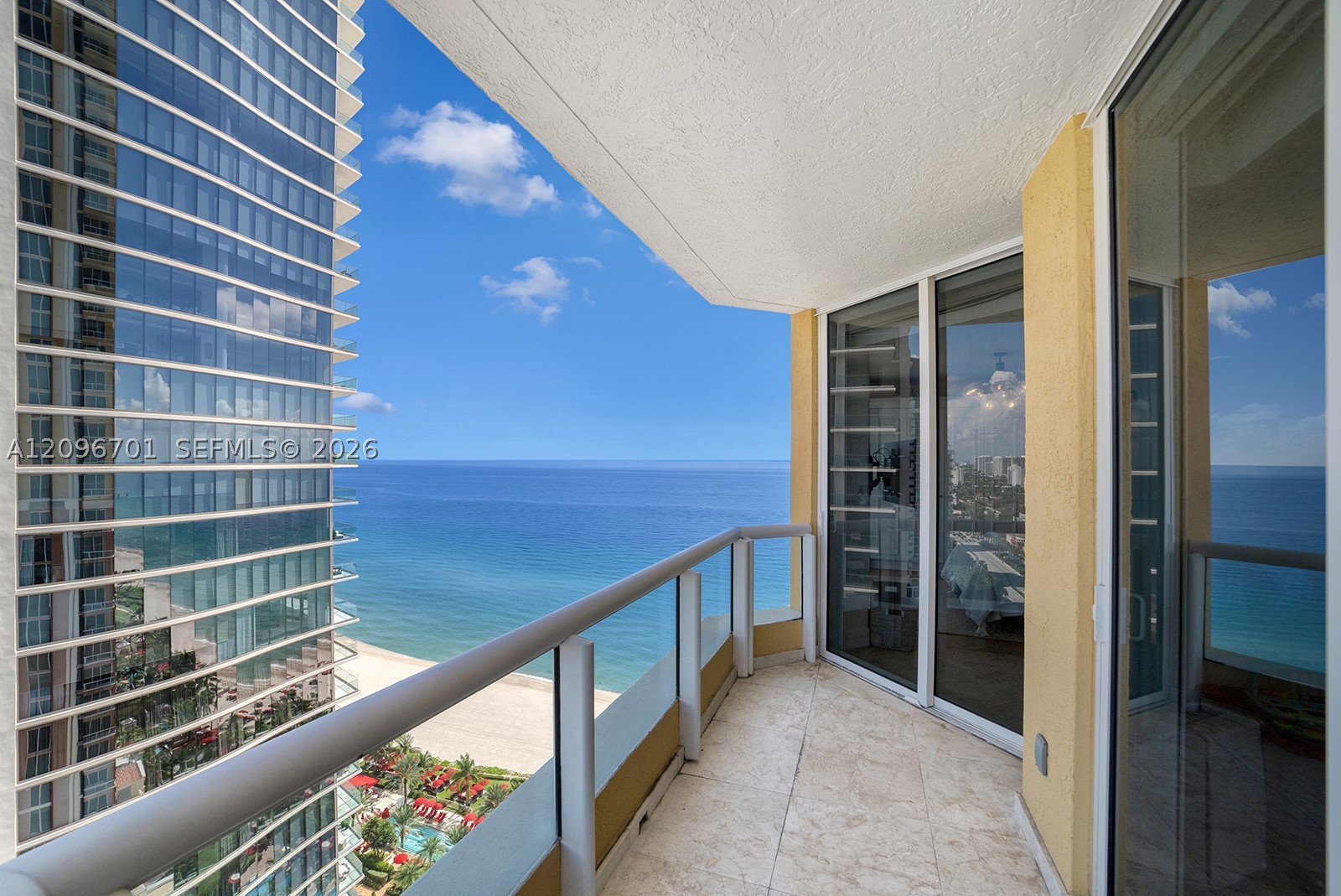 image Acqualina Residences40