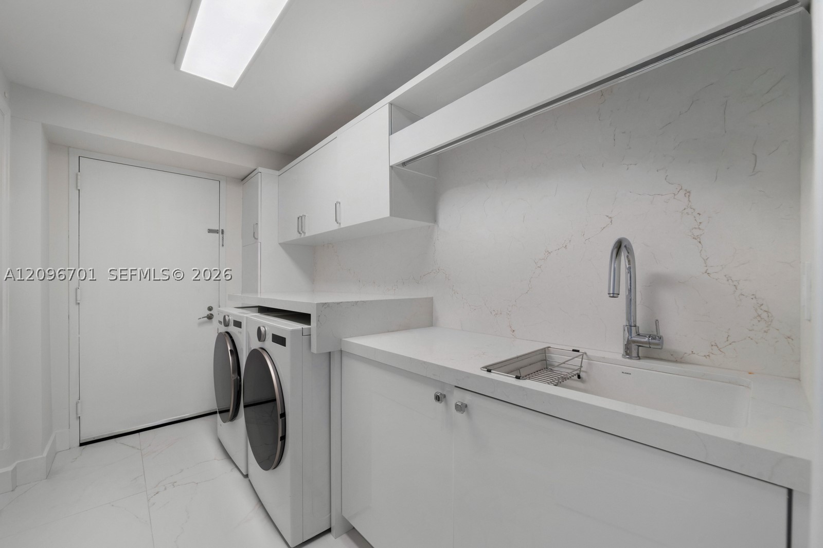 image Acqualina Residences43