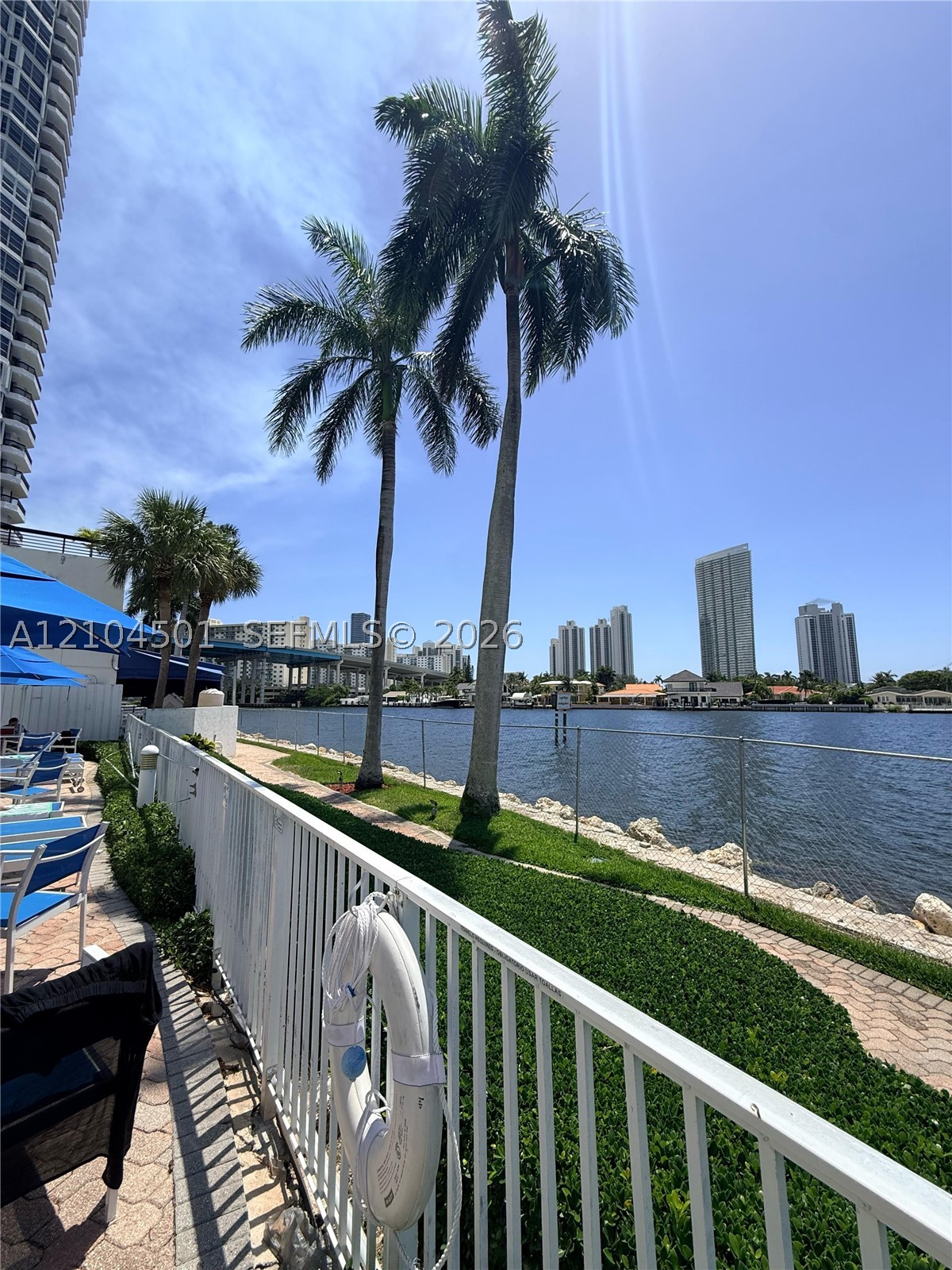 19101 NE 36th Ct #1005 Aventura, FL 33180