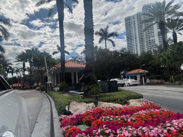19101 NE 36th Ct #1005 Aventura, FL 33180