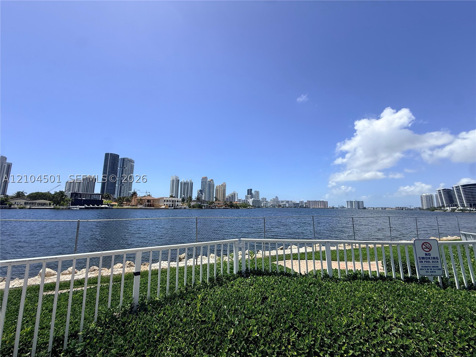 19101 NE 36th Ct #1005 Aventura, FL 33180