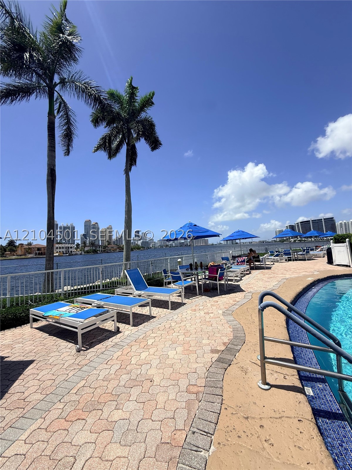 19101 NE 36th Ct #1005 Aventura, FL 33180