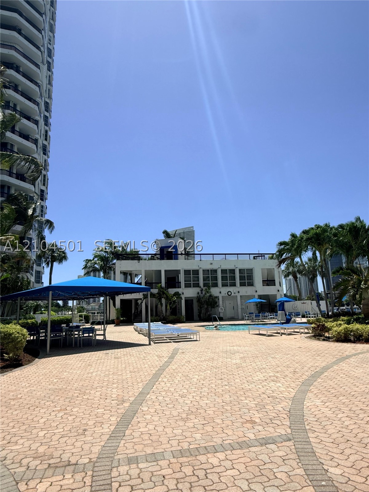 19101 NE 36th Ct #1005 Aventura, FL 33180