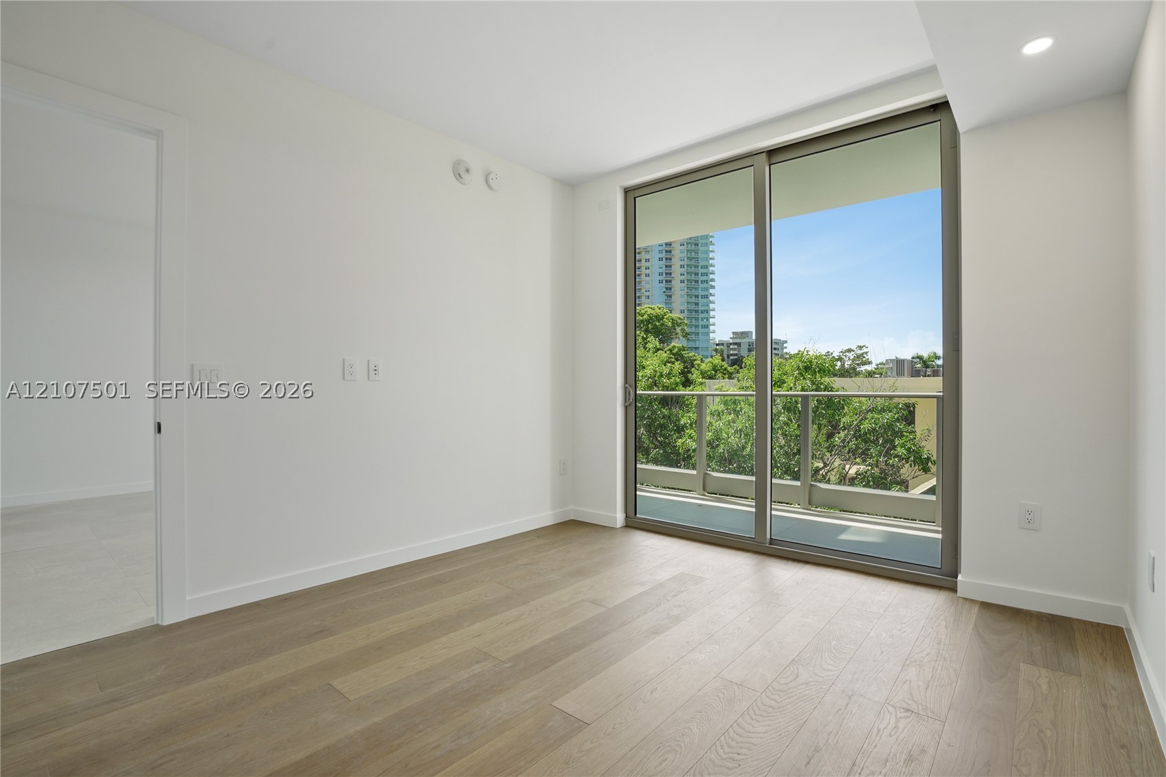 2200 Brickell Ave #317 Miami, FL 33129