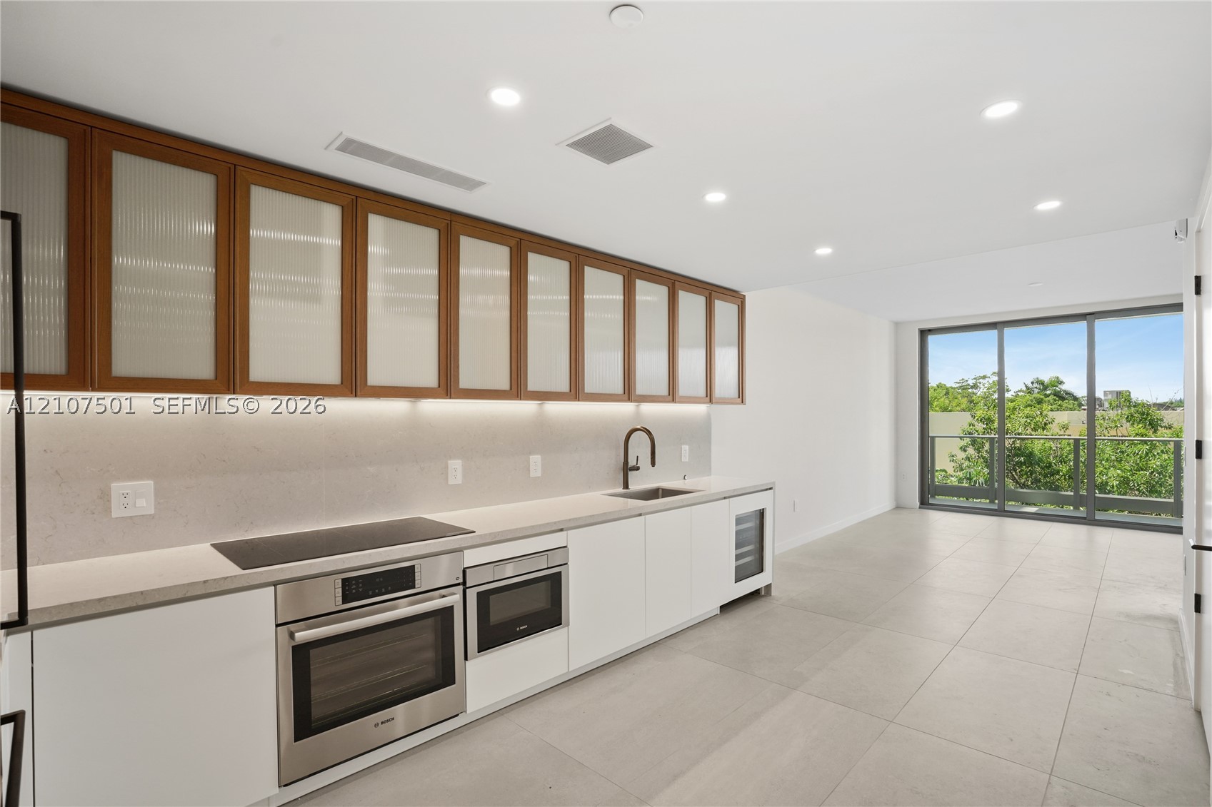 2200 Brickell Ave #317 Miami, FL 33129