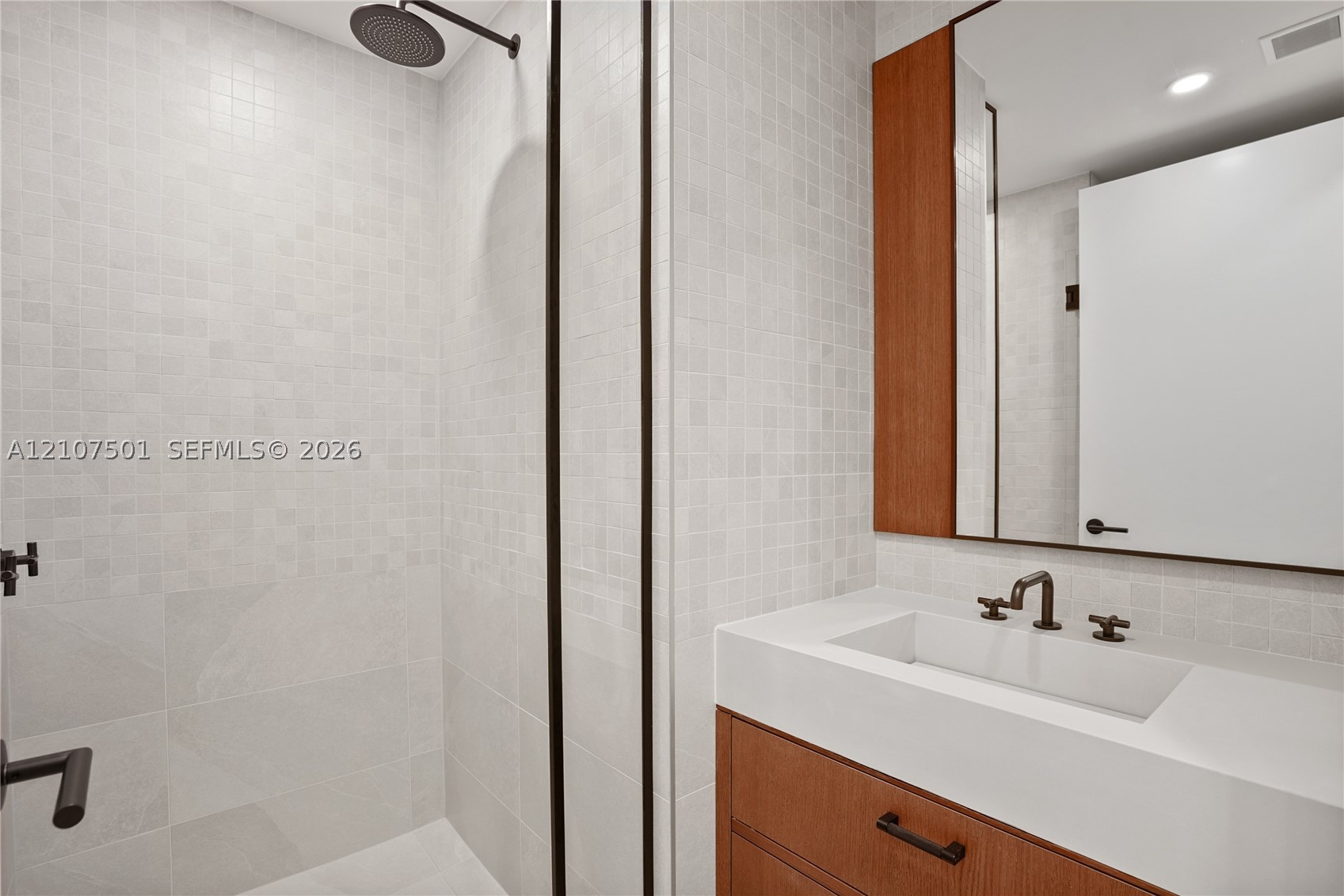 2200 Brickell Ave #317 Miami, FL 33129