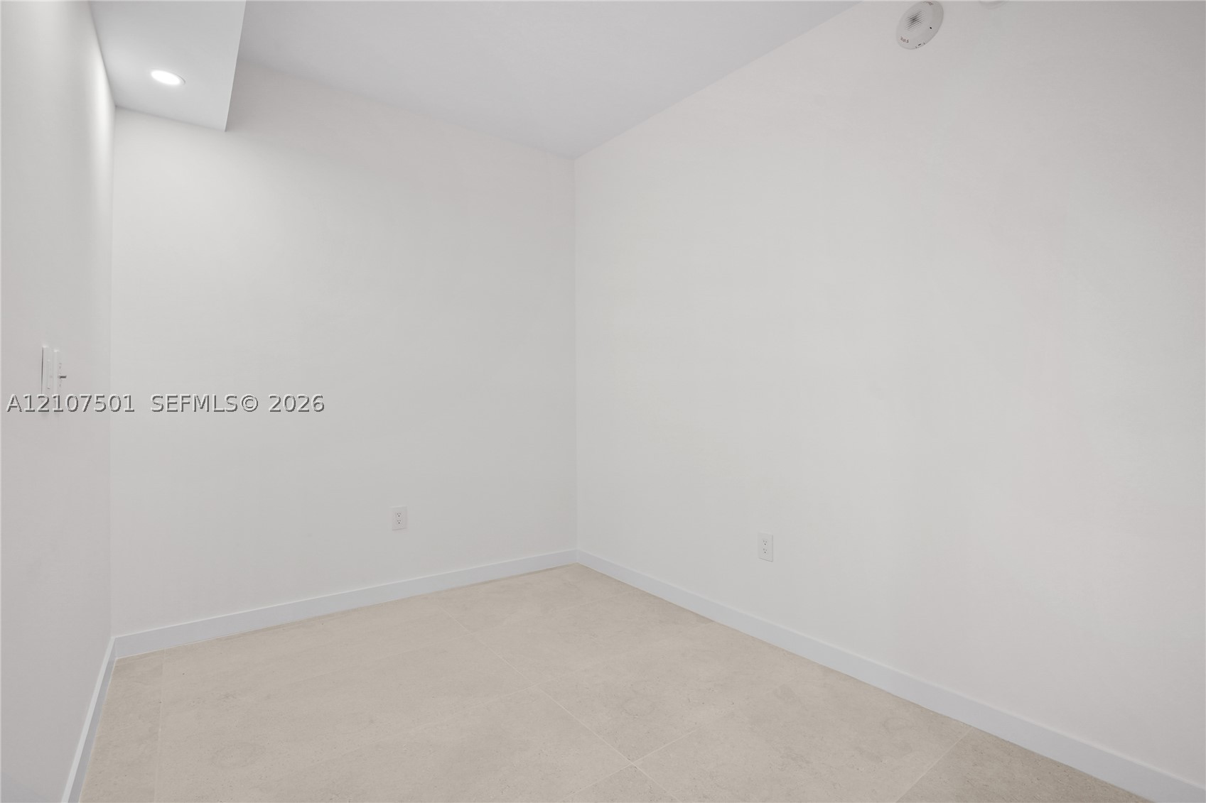 2200 Brickell Ave #317 Miami, FL 33129