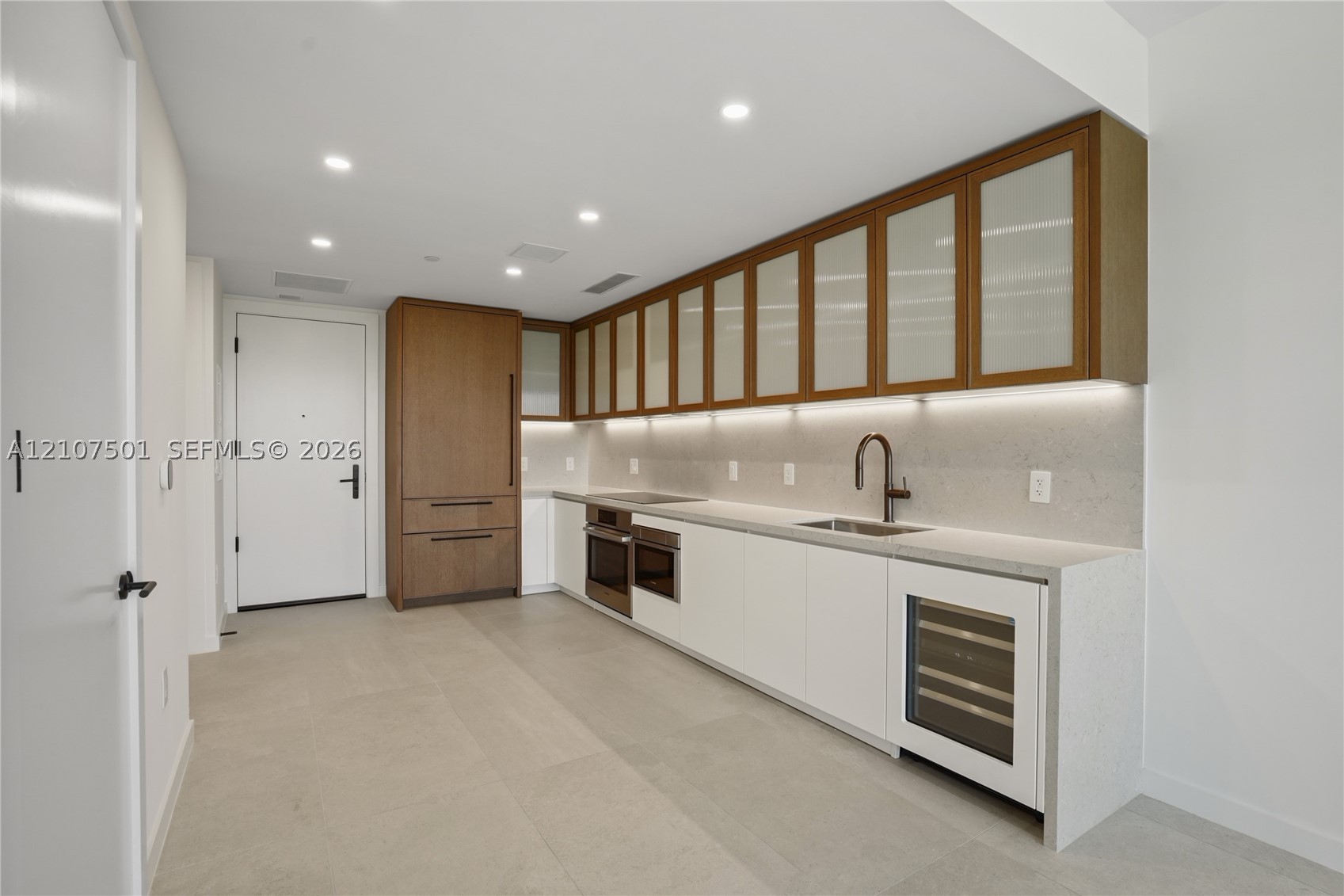 2200 Brickell Ave #317 Miami, FL 33129