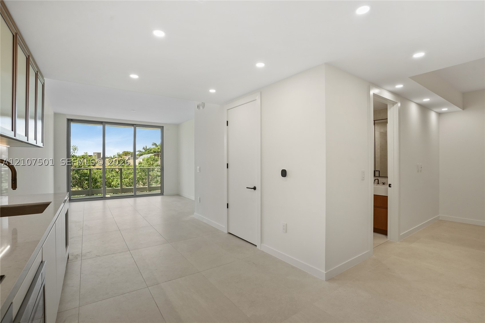 2200 Brickell Ave #317 Miami, FL 33129