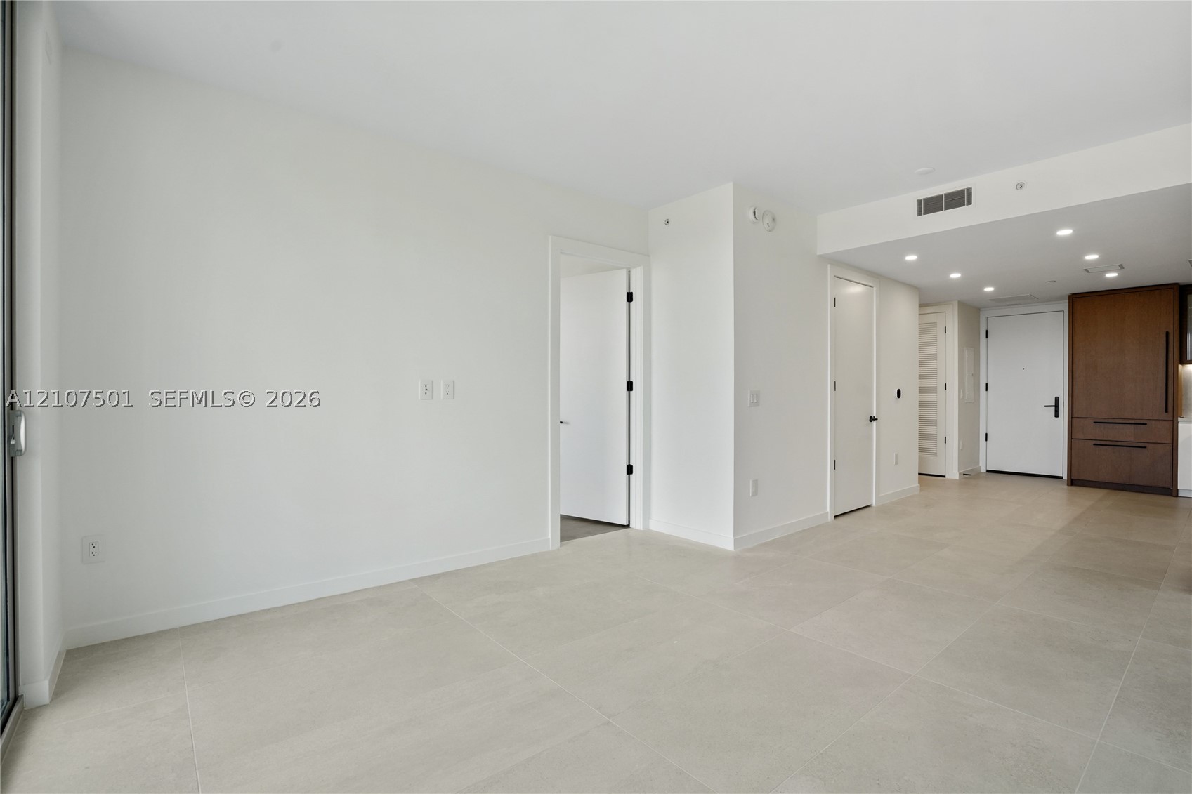 2200 Brickell Ave #317 Miami, FL 33129