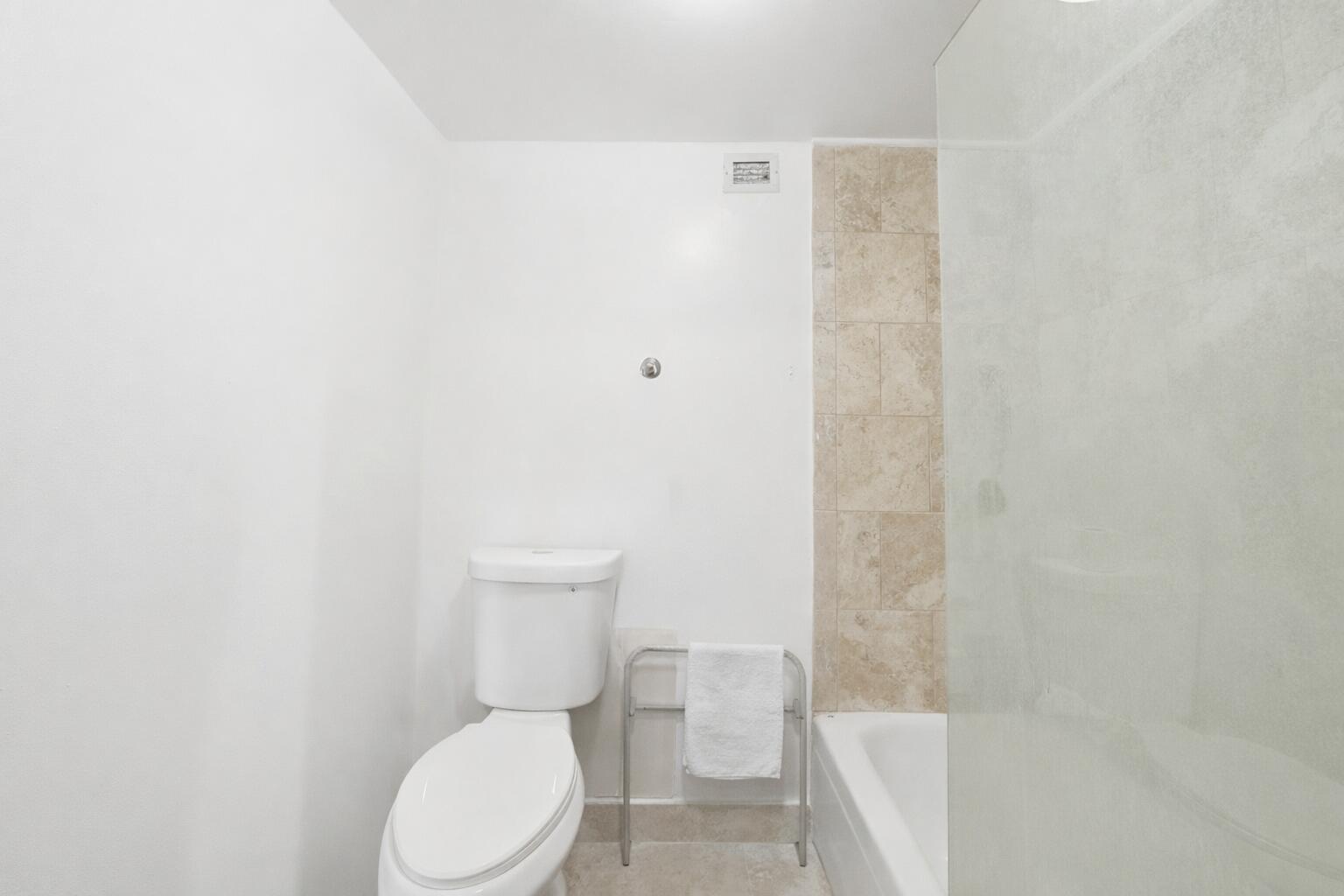 16850 S Glades #2g North Miami Beach, FL 33162