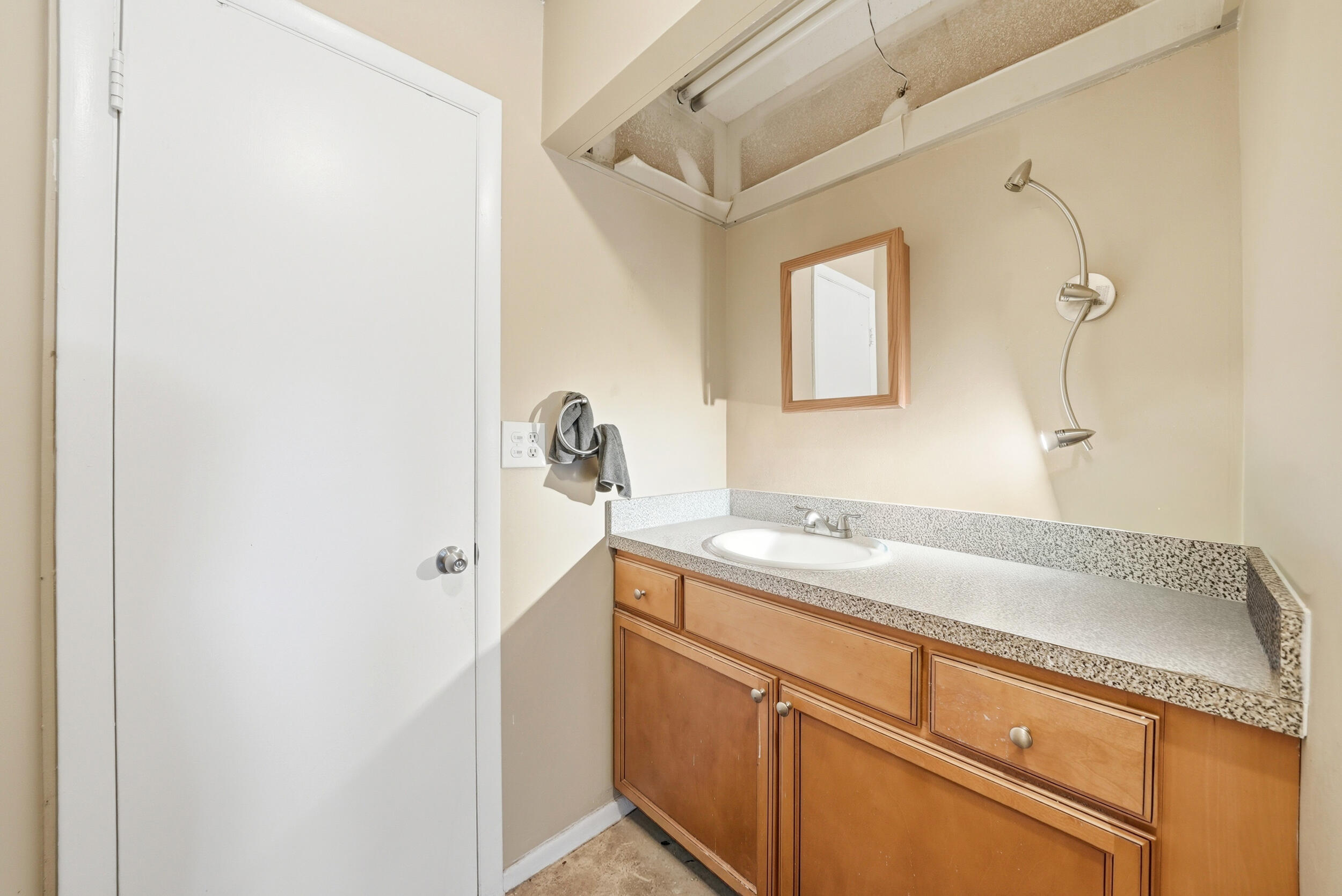 16850 S Glades #2g North Miami Beach, FL 33162