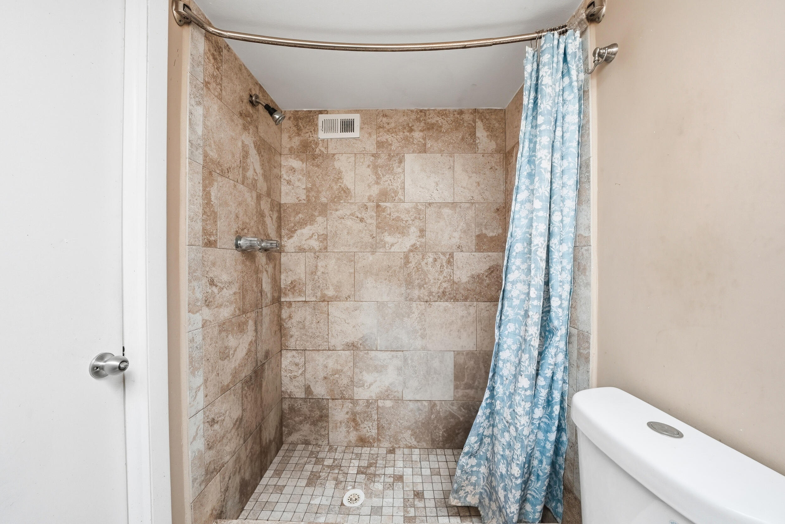 16850 S Glades #2g North Miami Beach, FL 33162