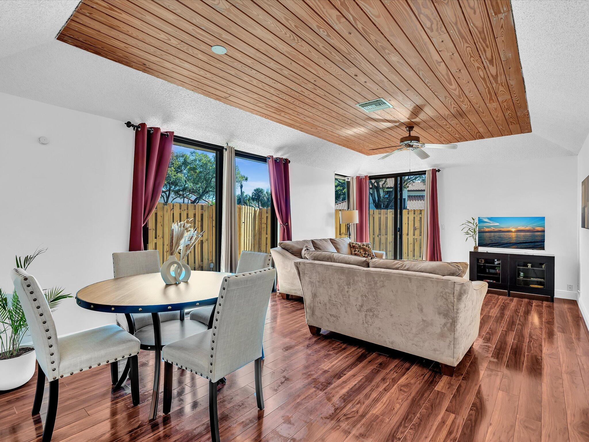 5719 Fox Holw #A Boca Raton, FL 33486